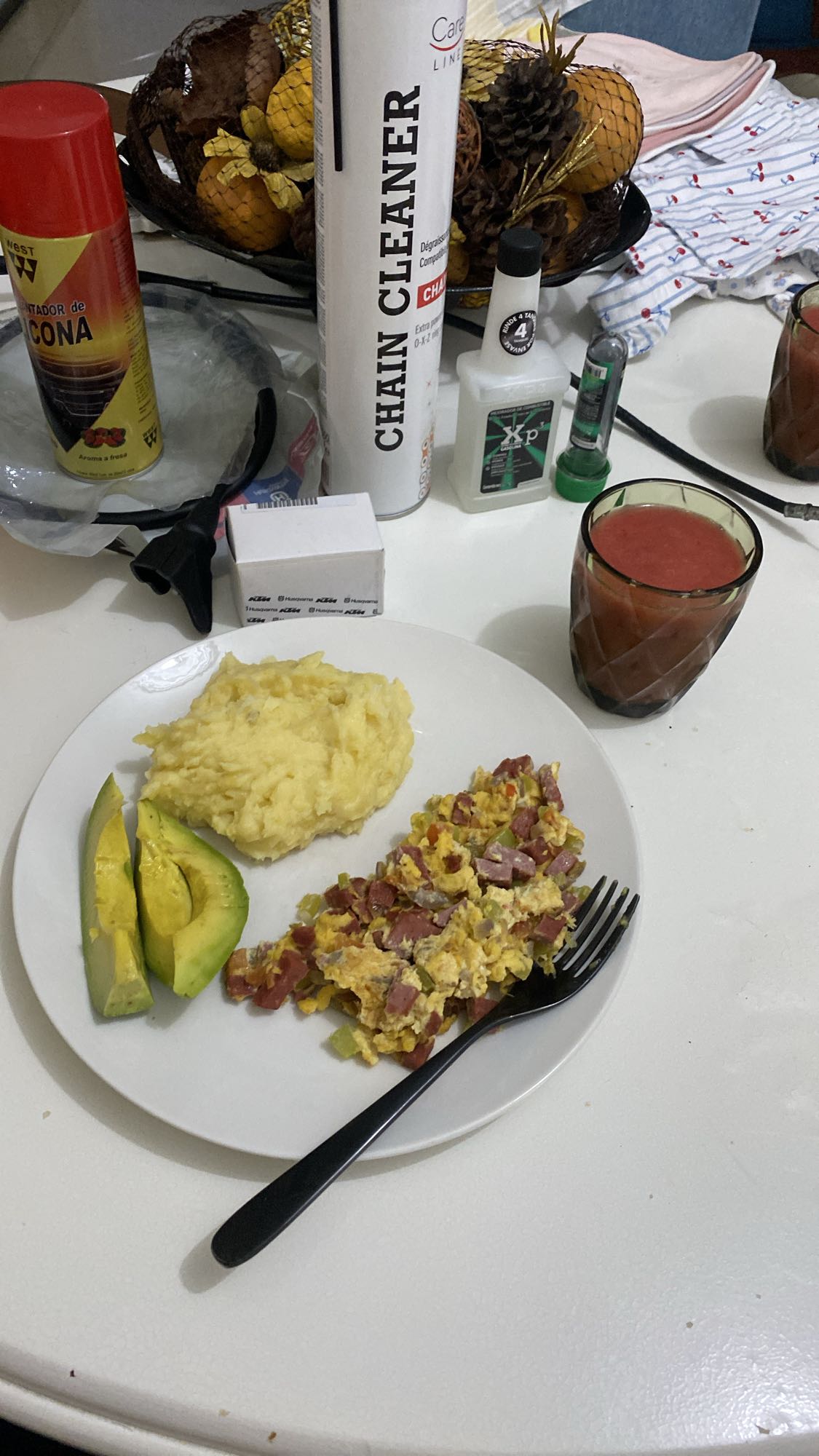 Desayuno con huevo y puré