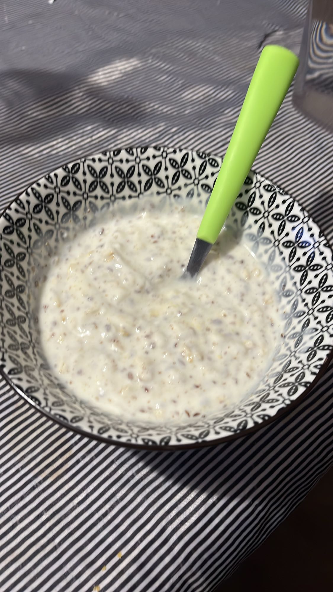 овесена каша с кисело мляко