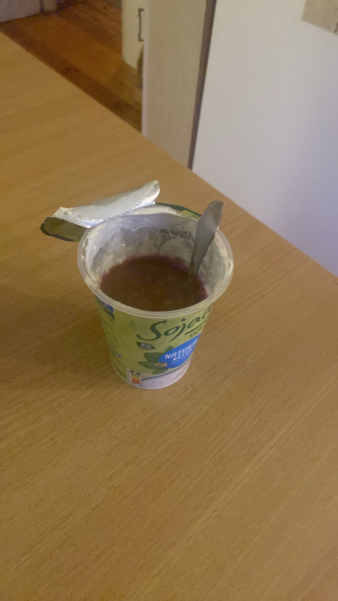 sojowy jogurt z musem owocowym