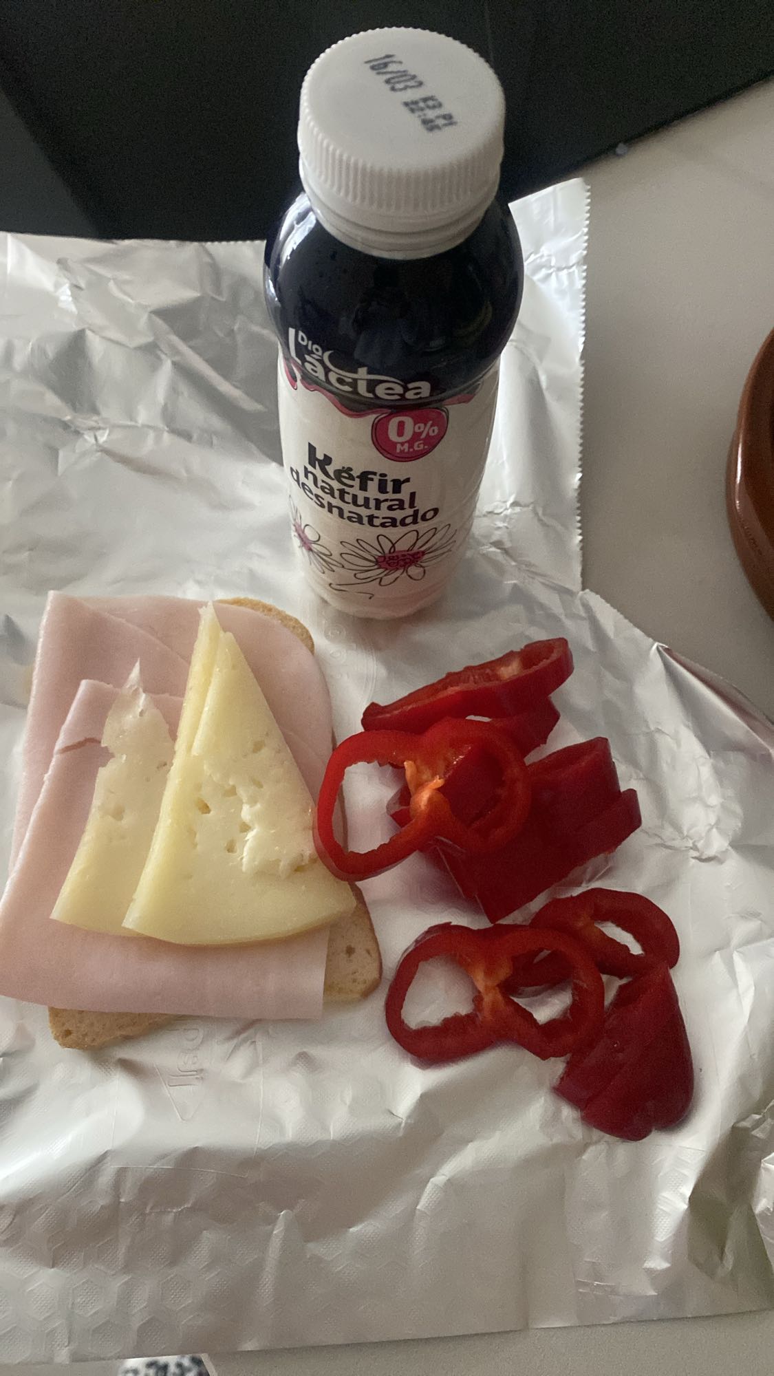 Sandviș cu kefir și ardei