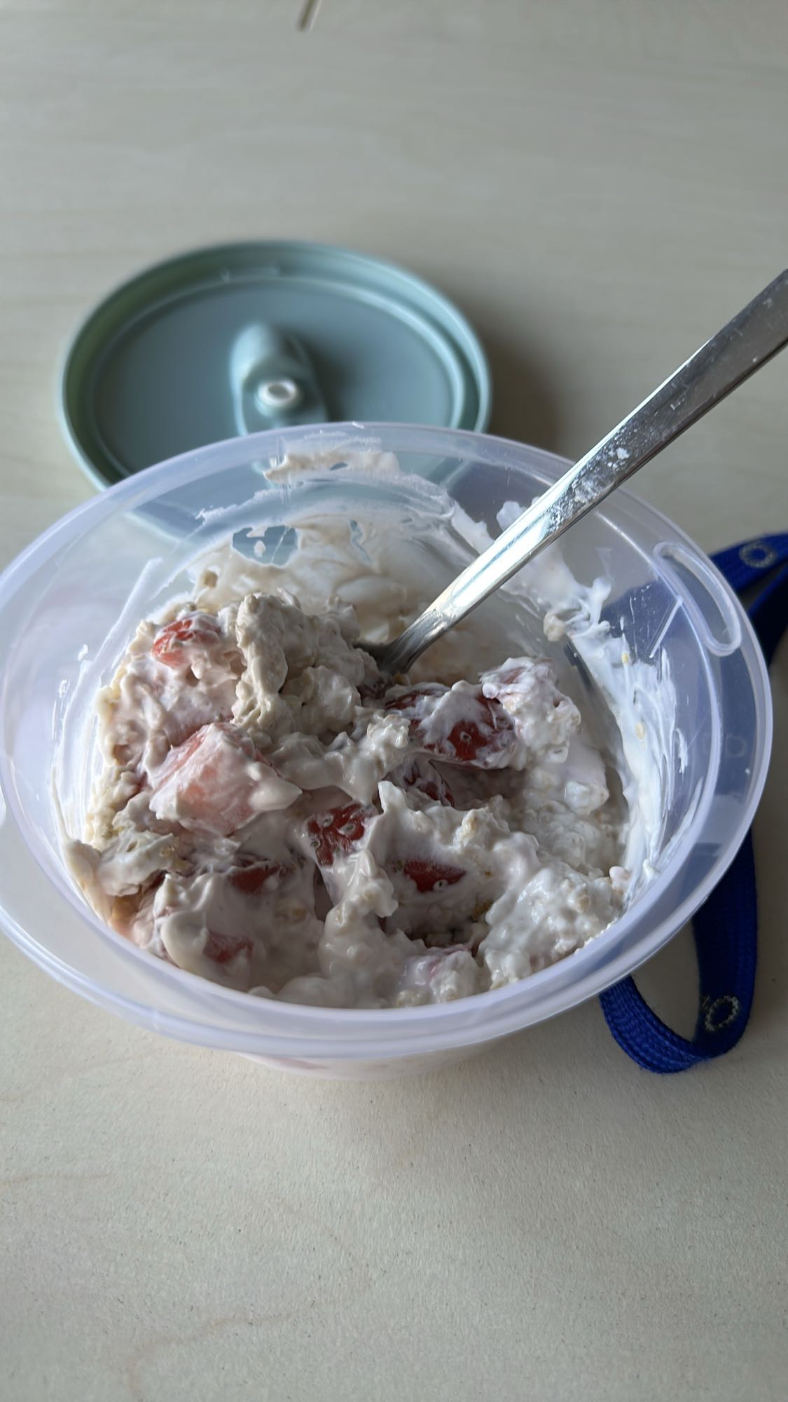 Yoghurt mit Erdbeeren & Hafer