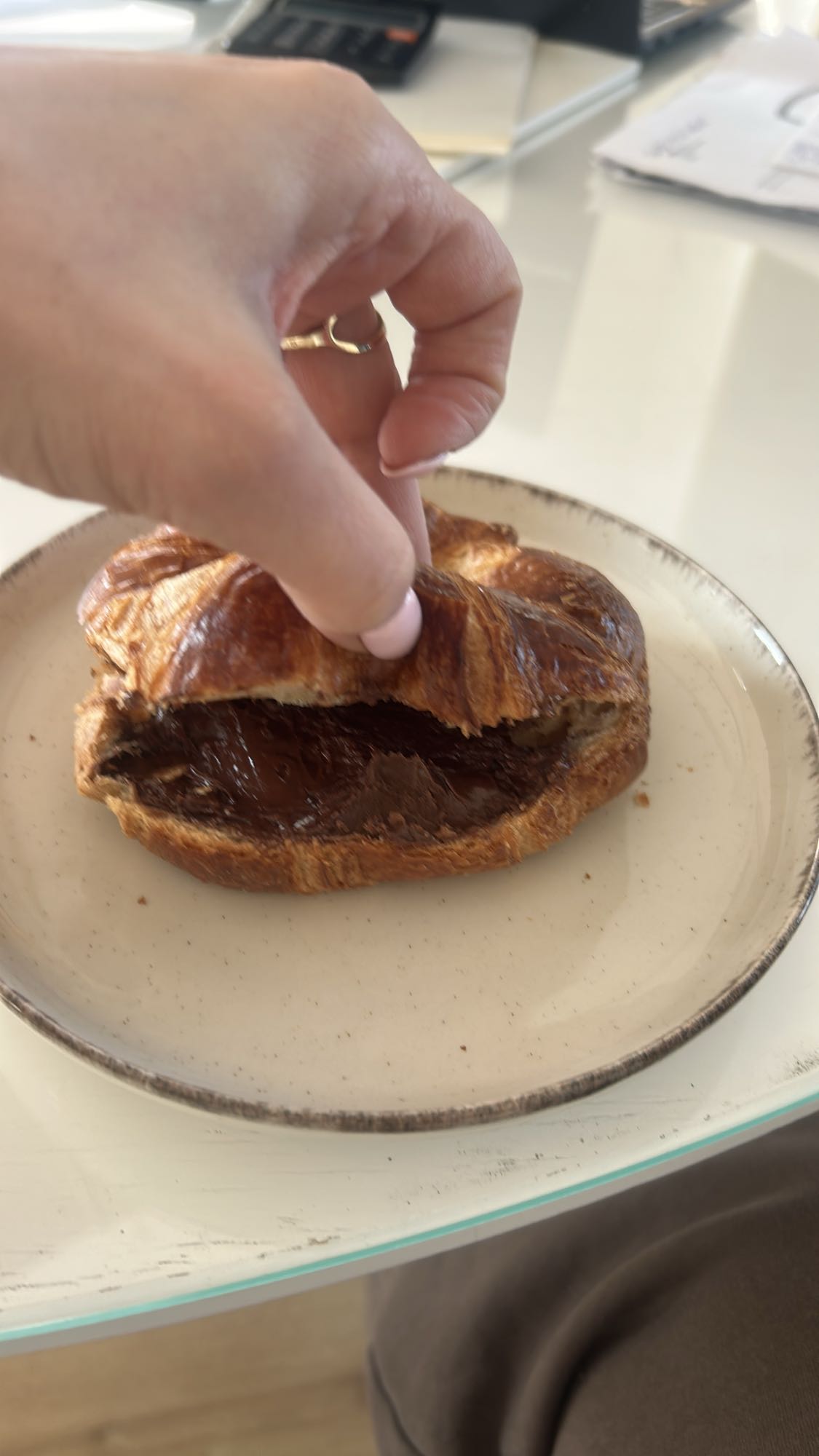 Croissant z czekoladą