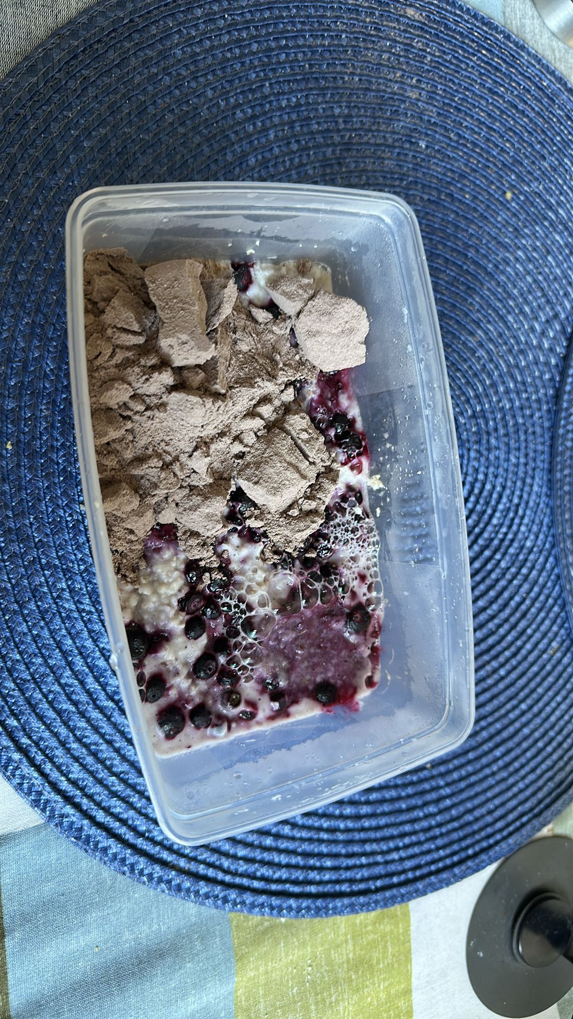 Havregrynsgröt med bär & protein