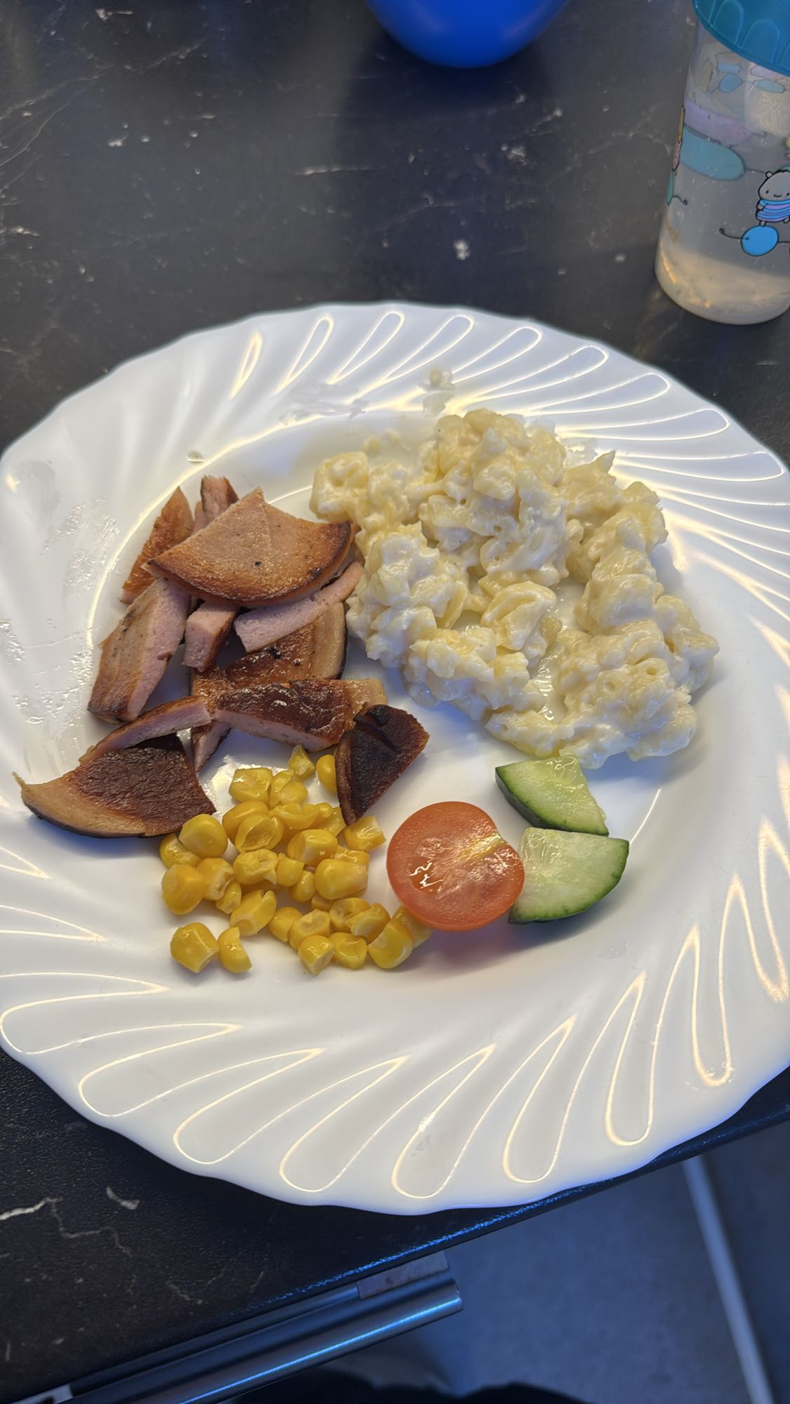 Makaronigratäng med korv