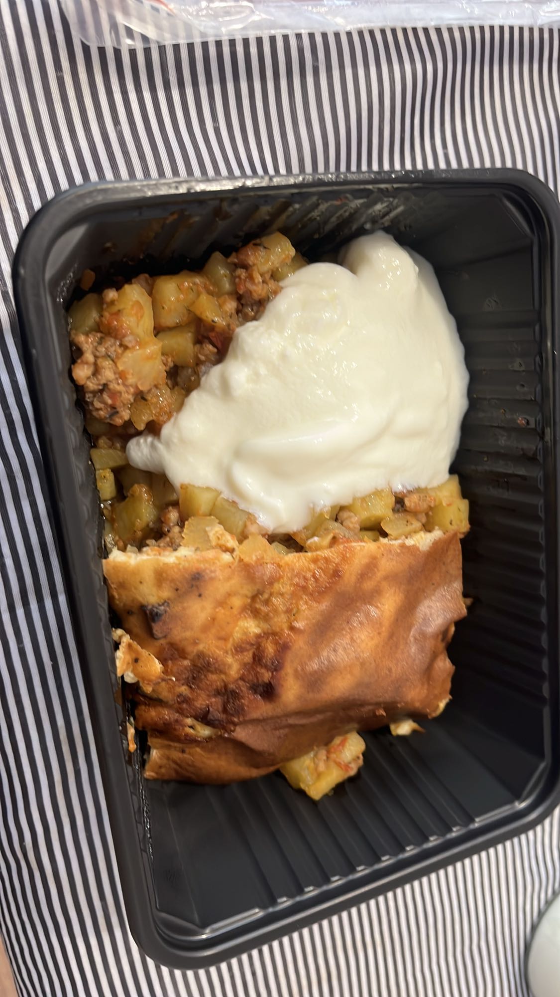 мусака с кисело мляко