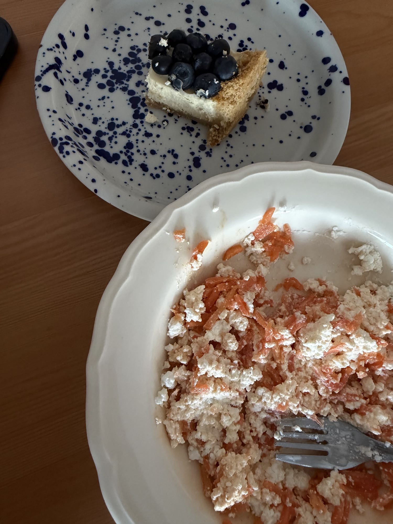 творог с морковью и чизкейк