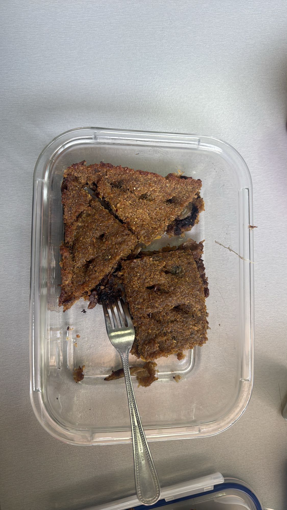 Date and nut cake