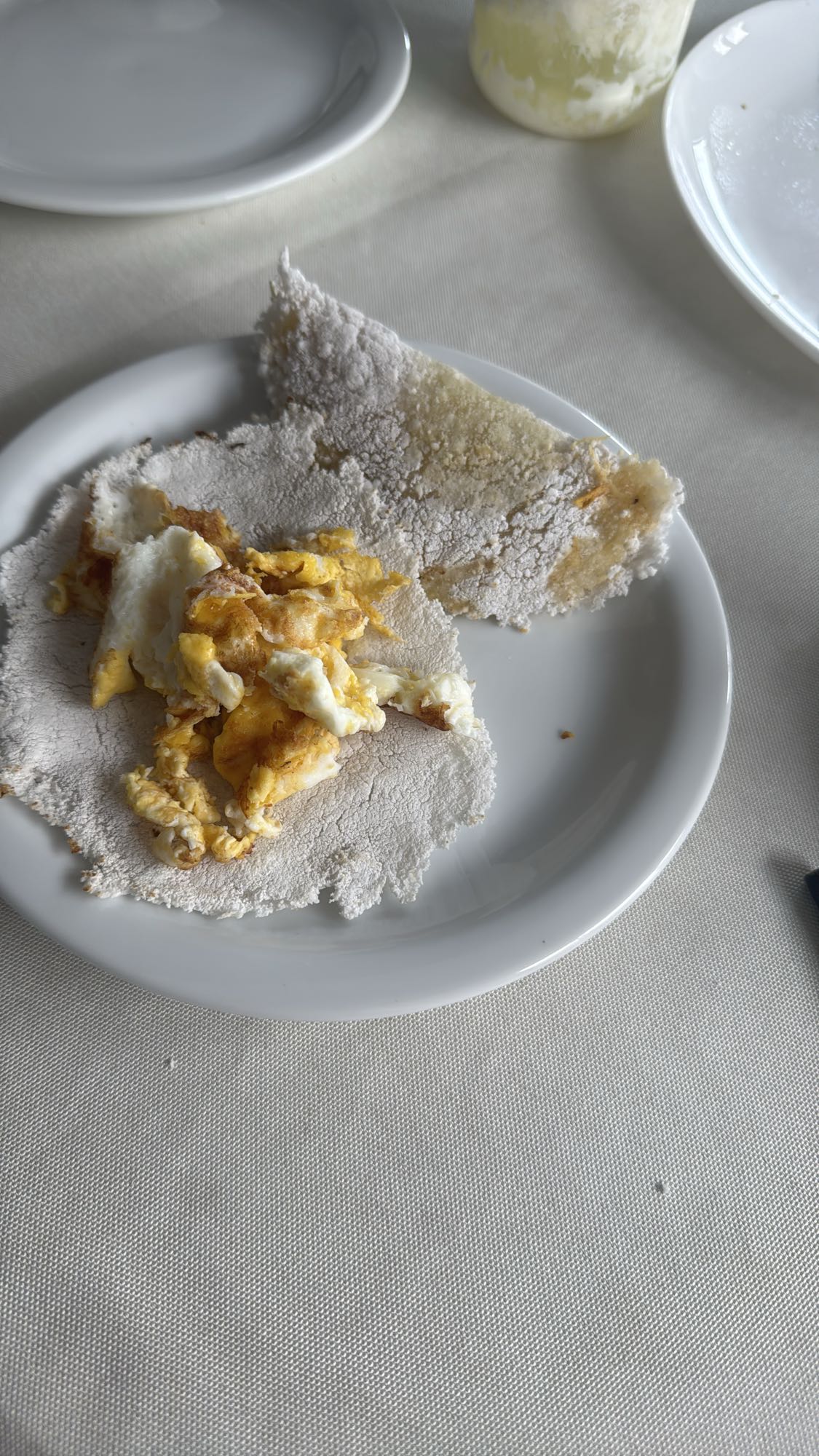 Tapioca com ovo mexido