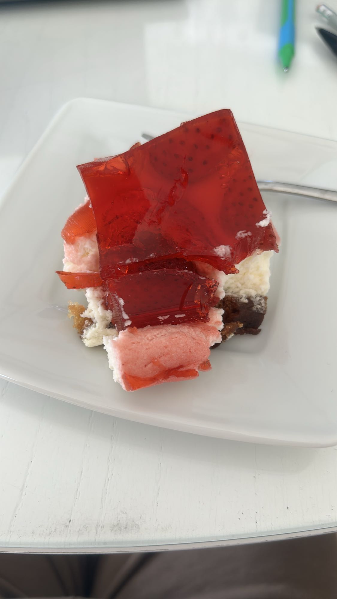 ciasto z galaretką i serem