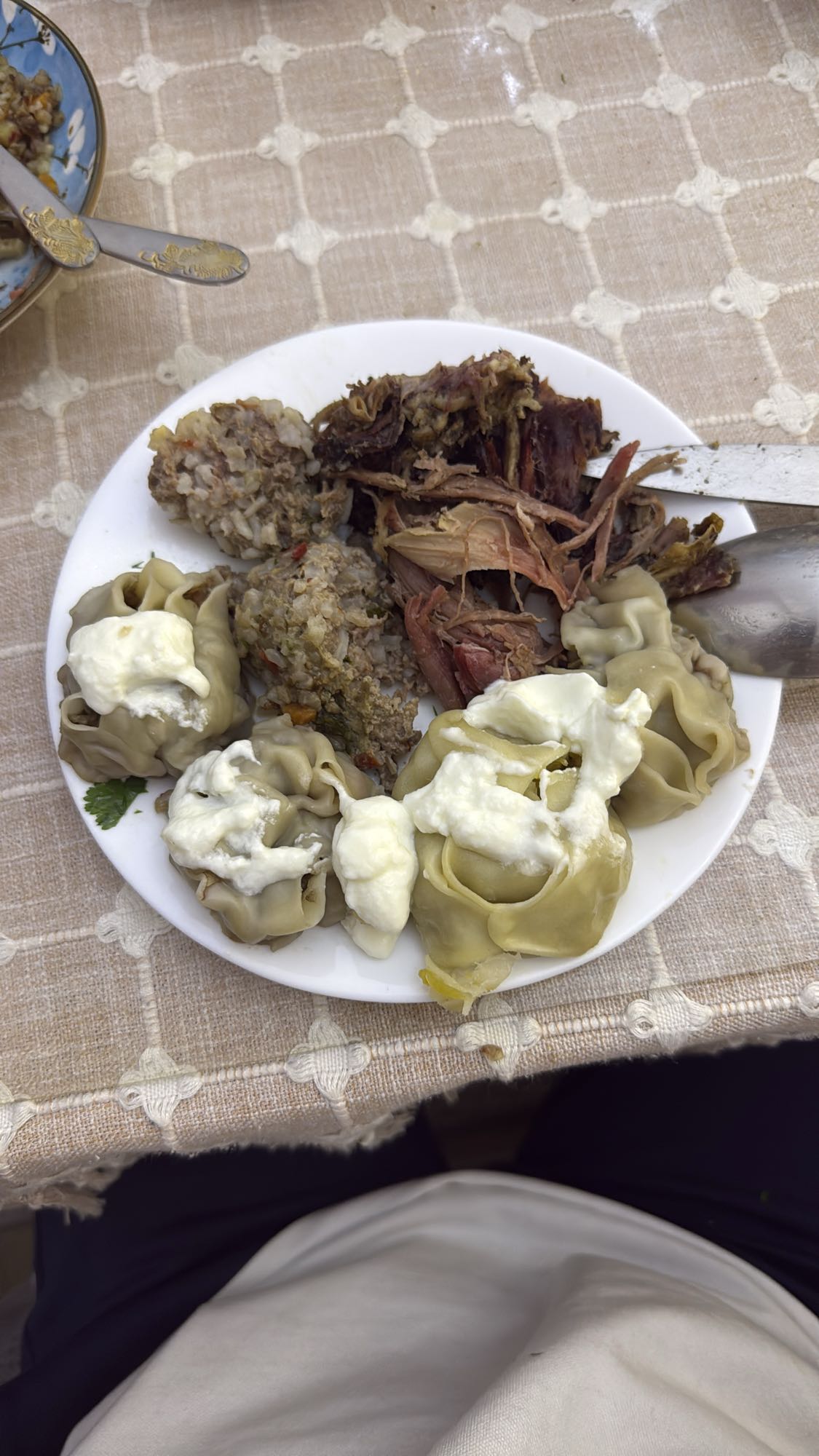 манты с мясом и плов