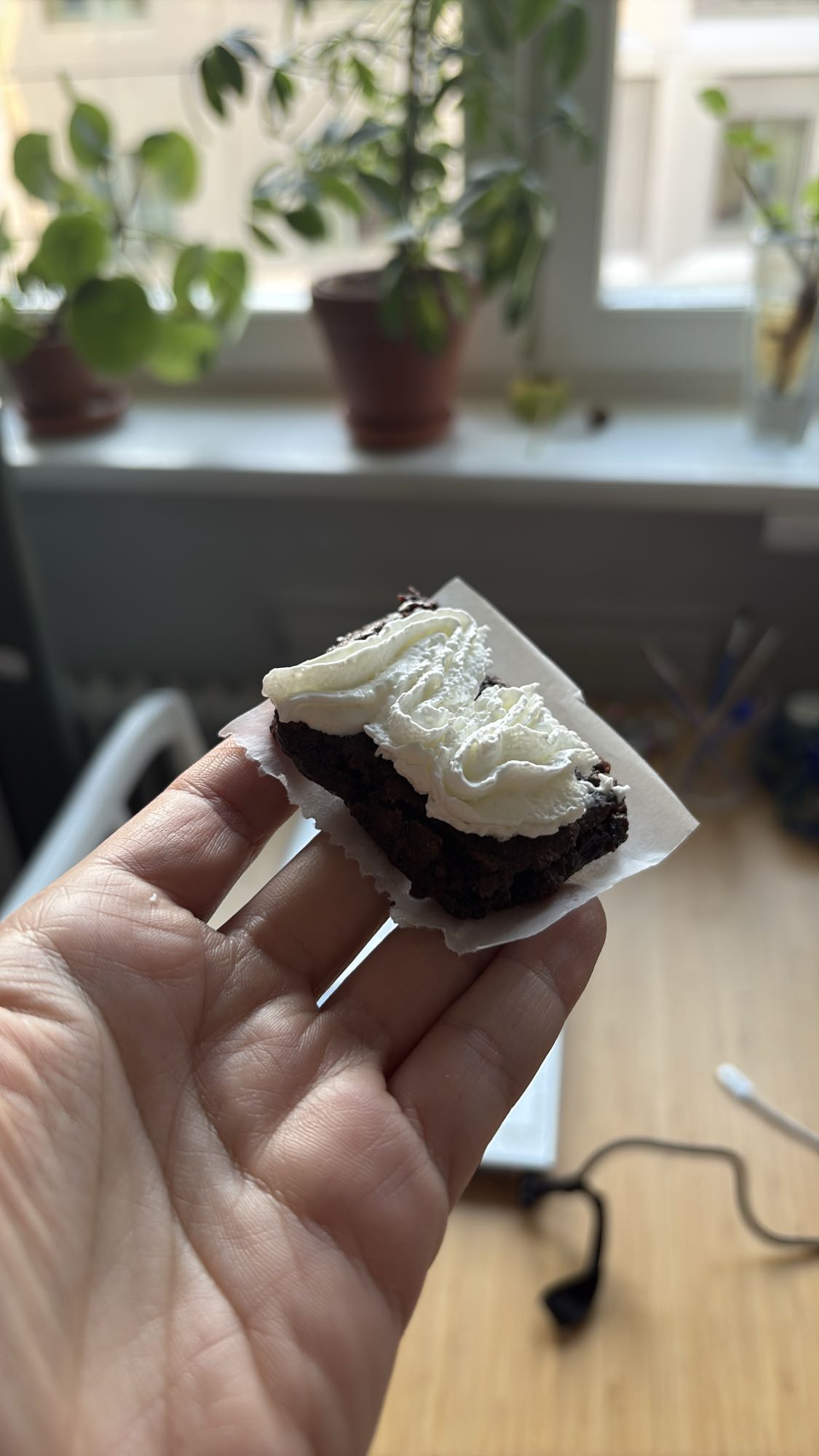 Brownie med grädde