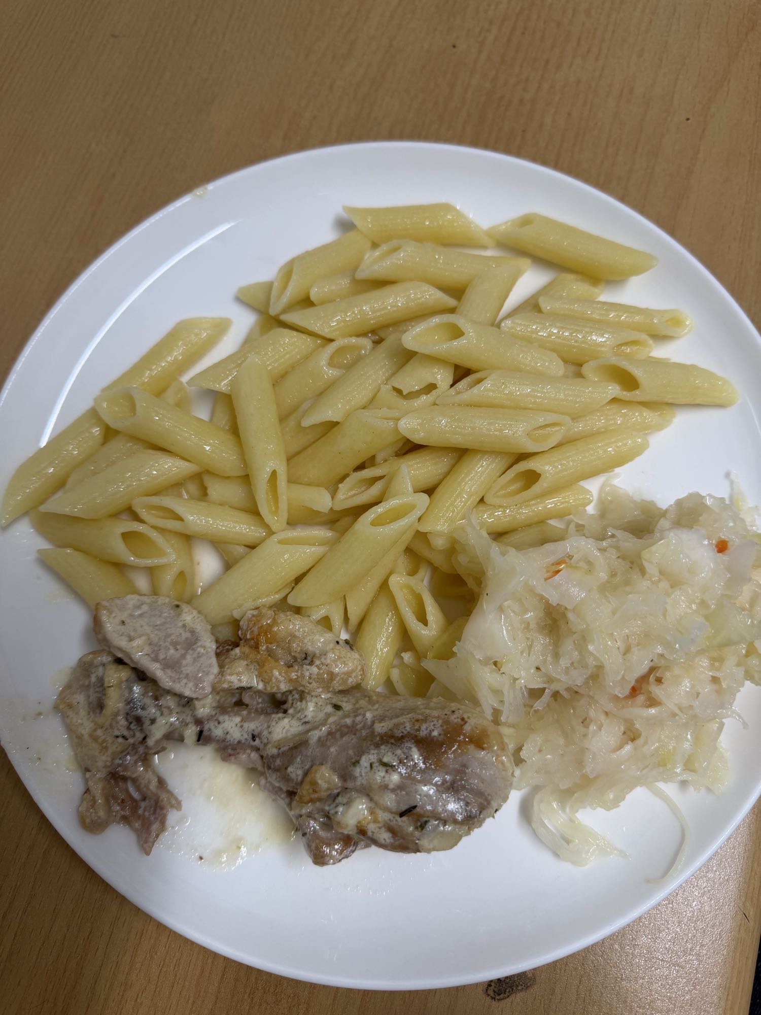 макароны с мясом и капустой