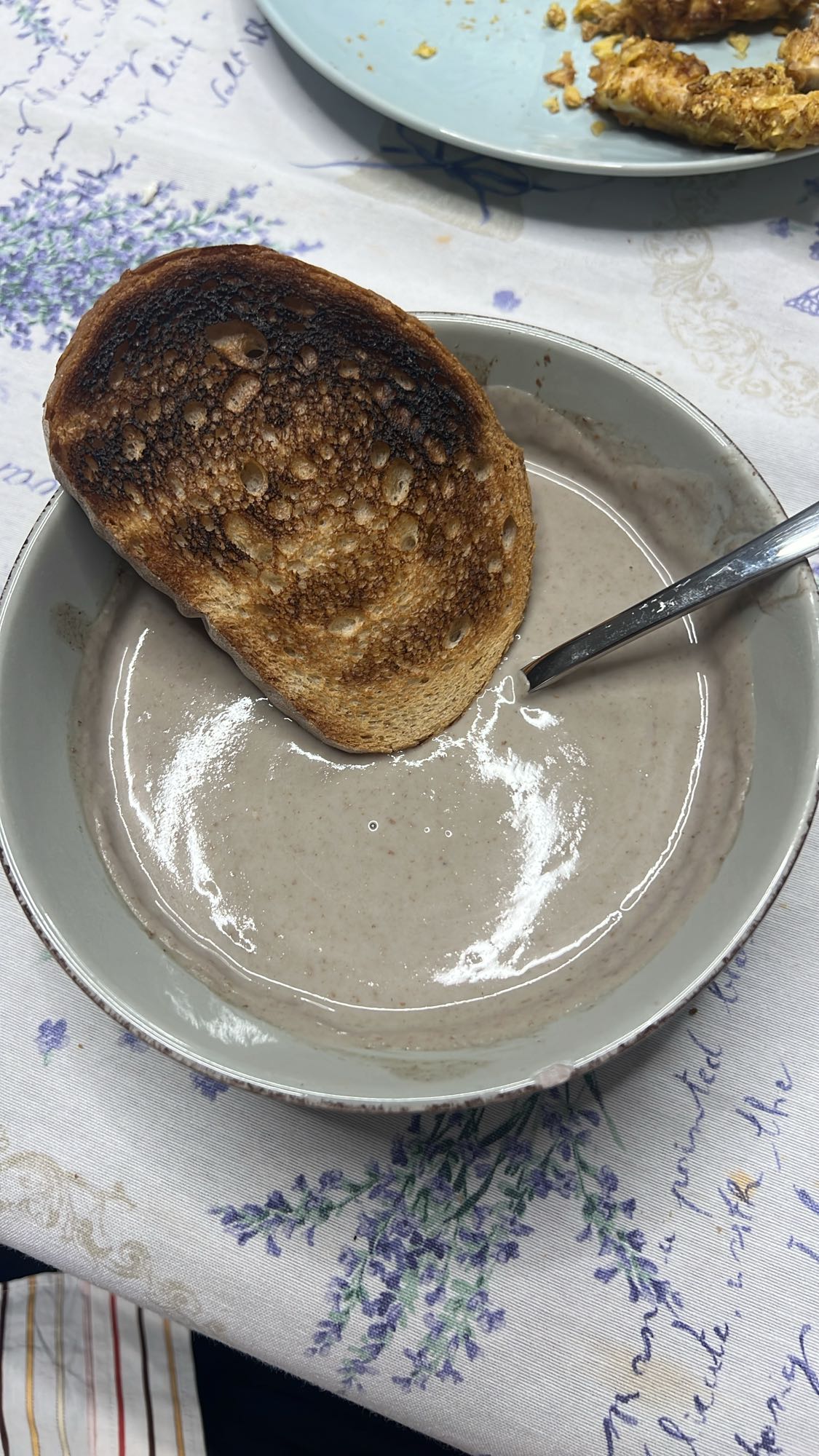 Supă cremă cu pâine prăjită