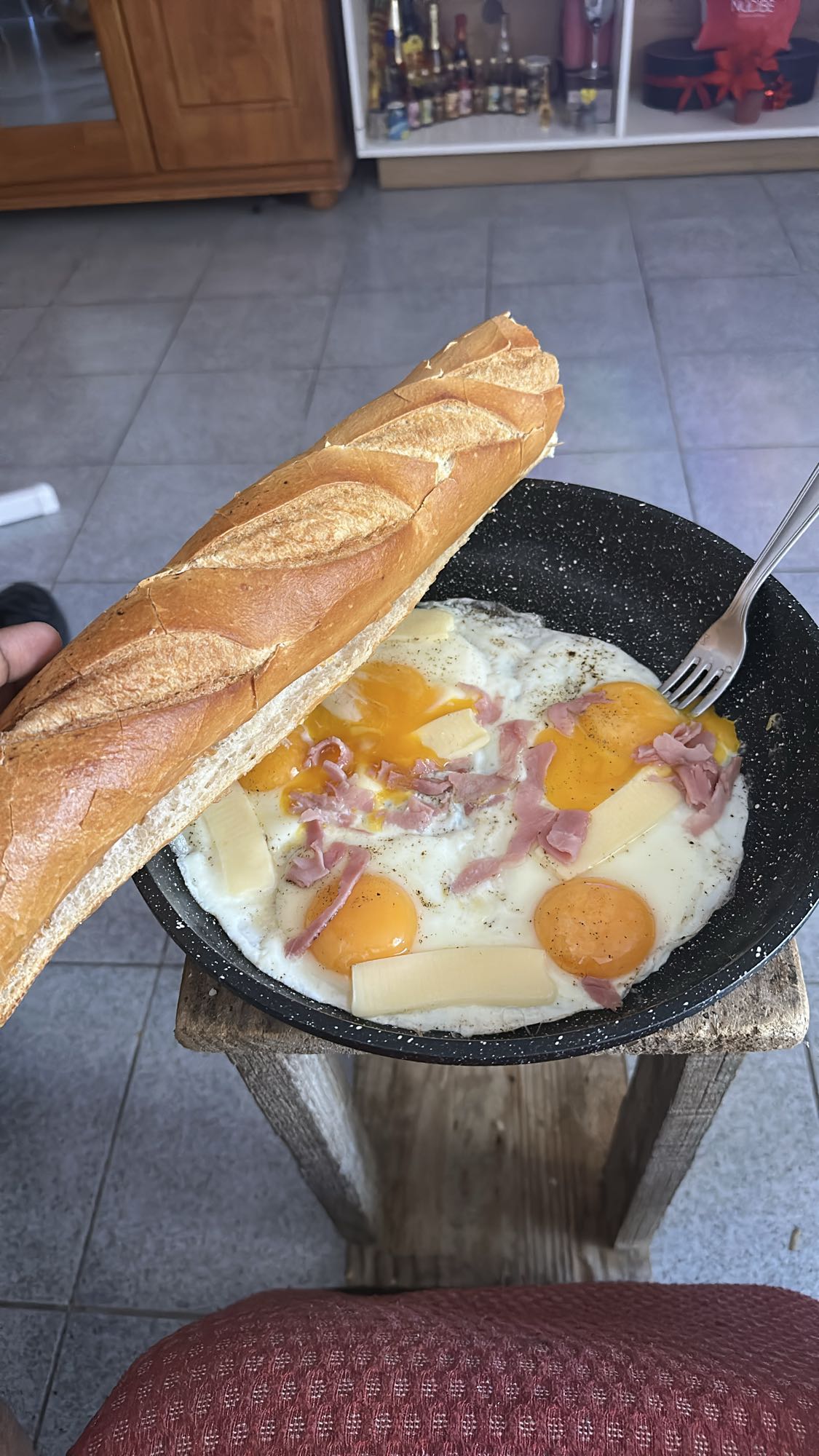 Oeufs jambon fromage baguette