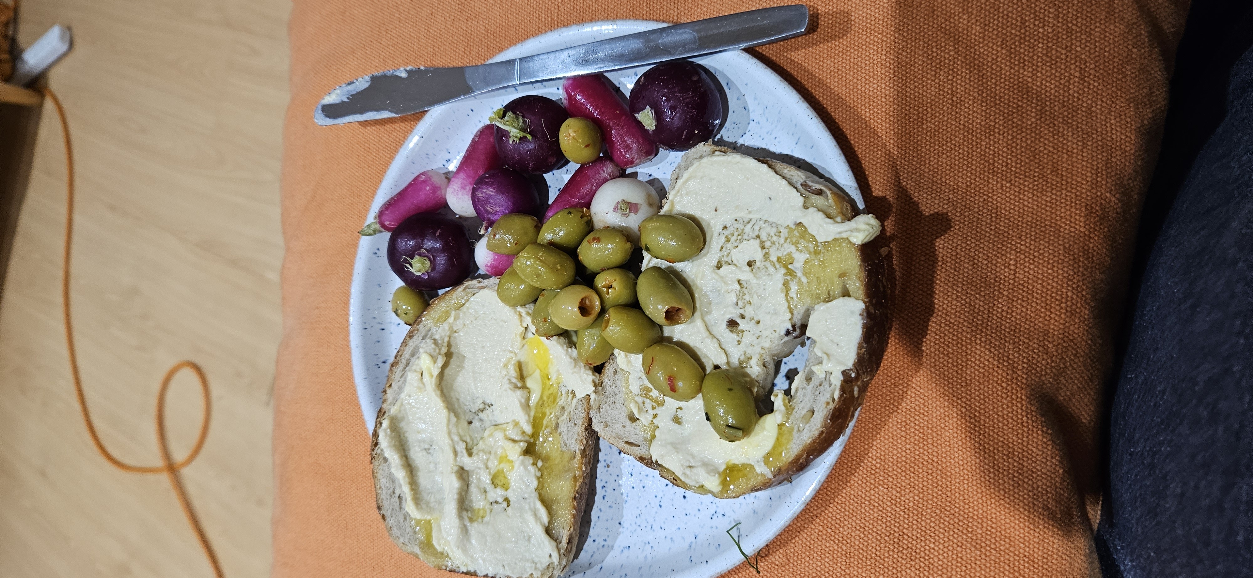 Hummus bread with olives