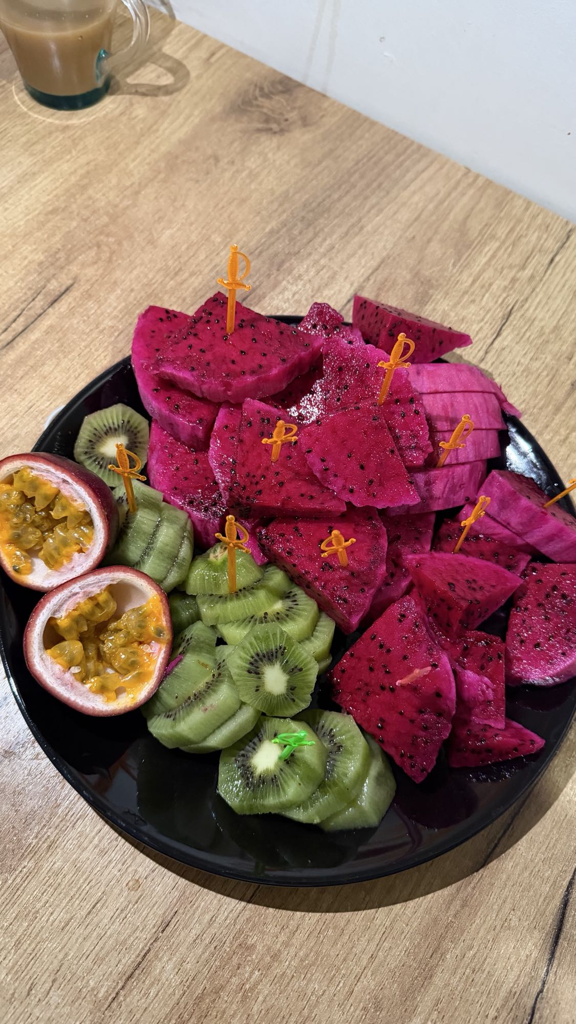 Тарелка с фруктами