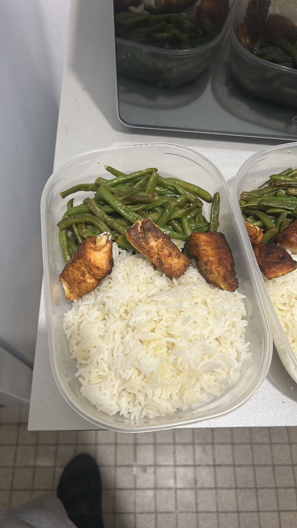 Riz, haricots verts, poulet