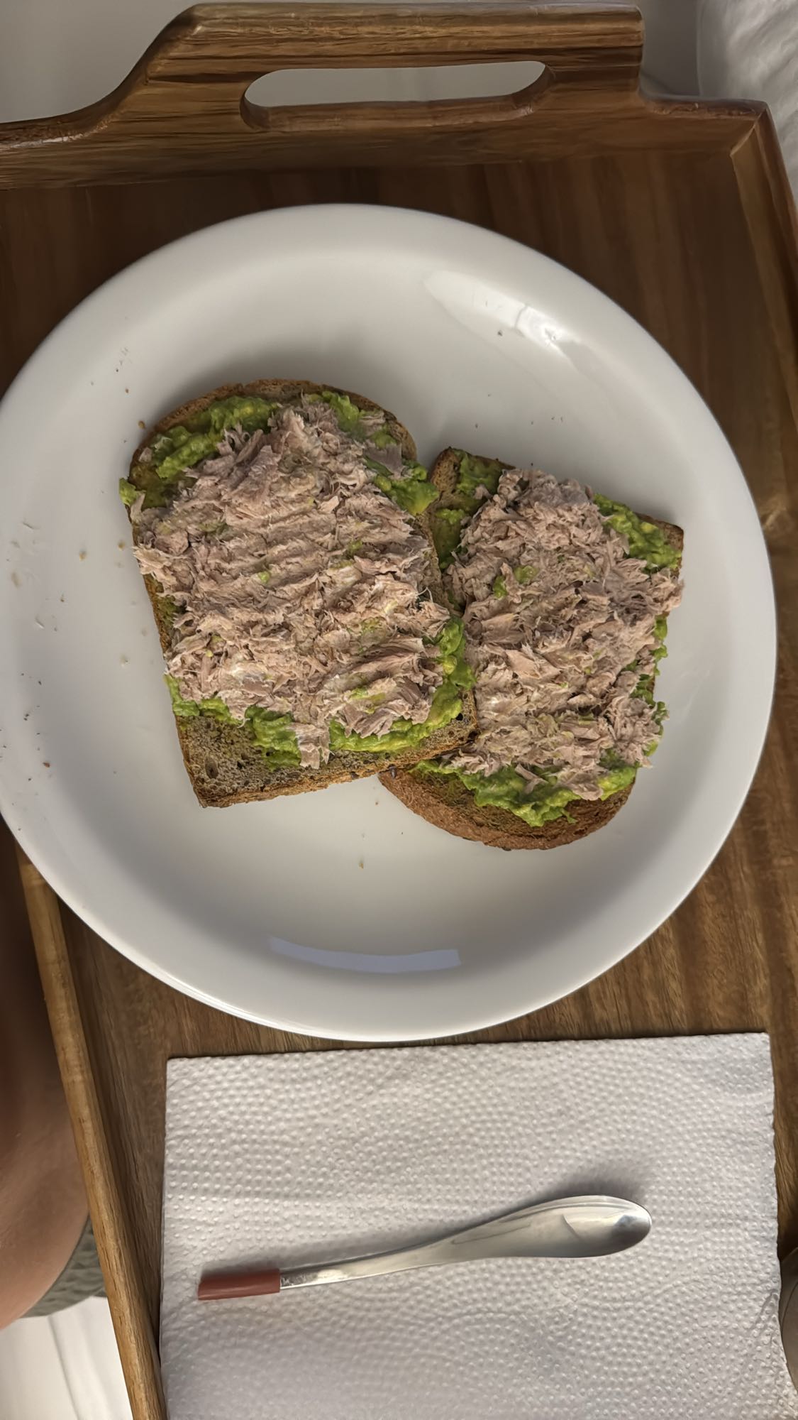 Tostadas de atún y aguacate
