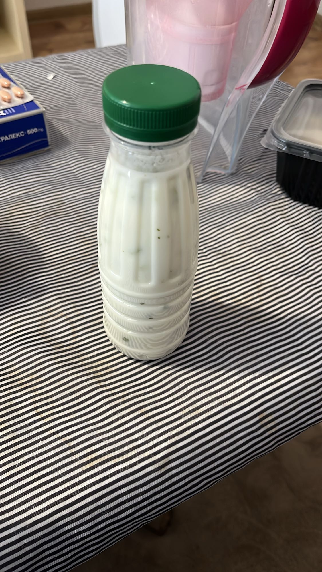 Айрян в бутилка