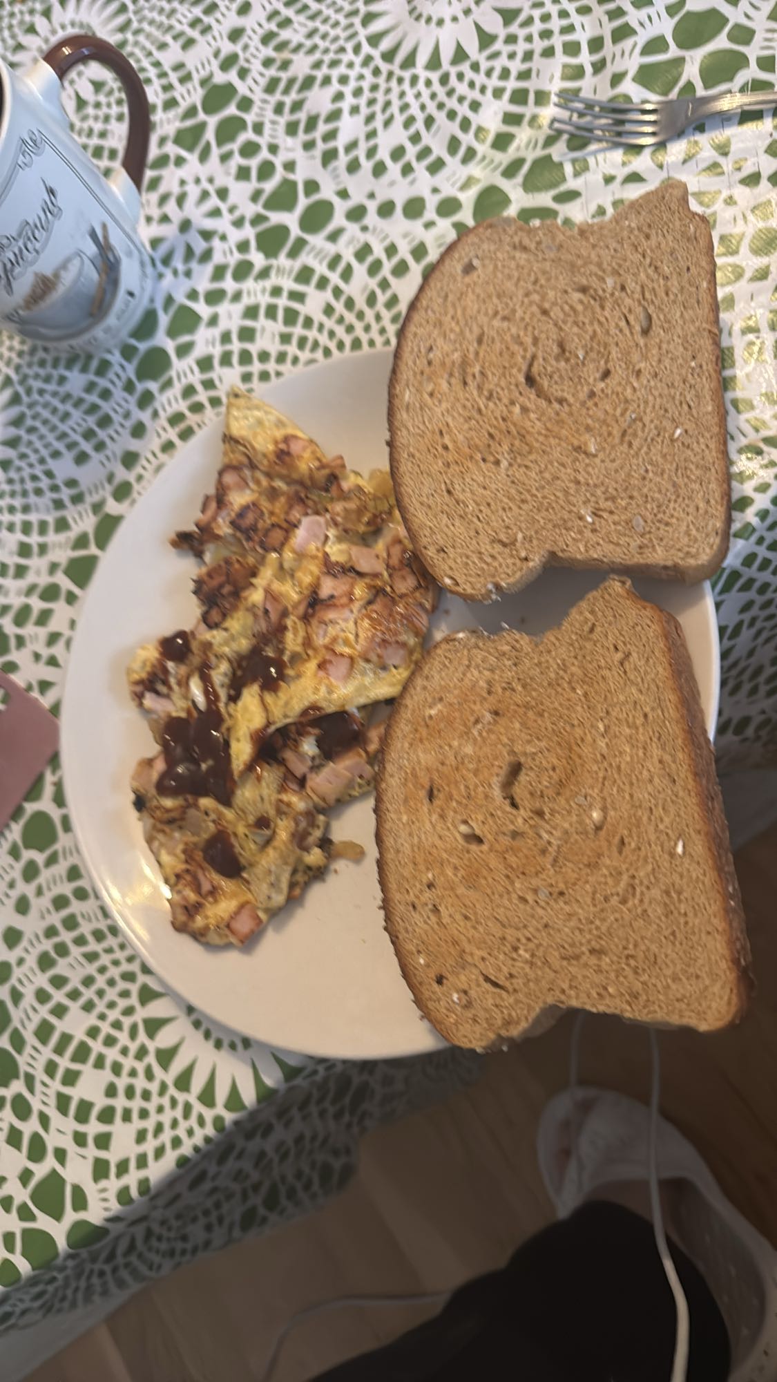 Omelett med fullkornsbröd