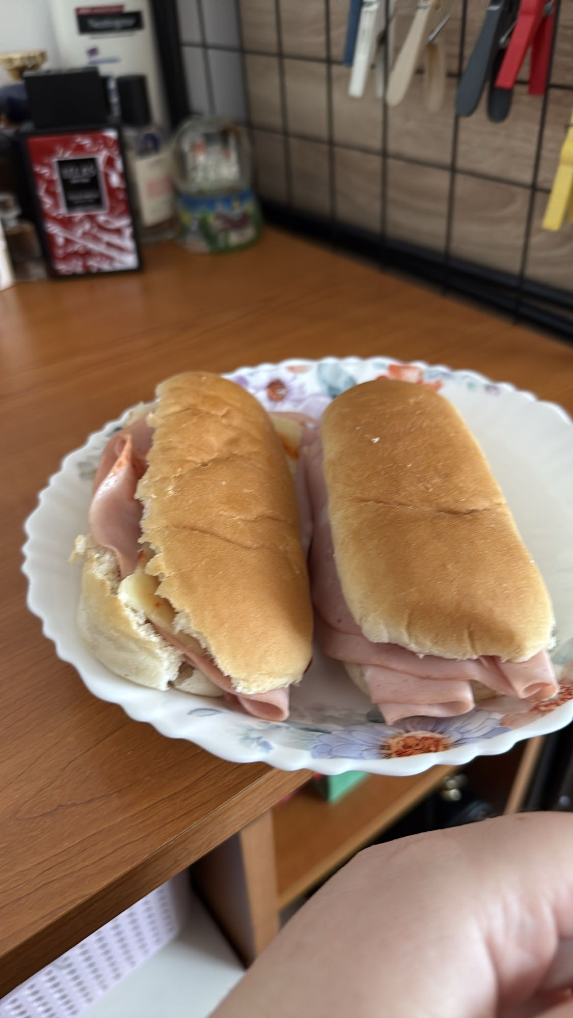 Sandvișuri cu șuncă