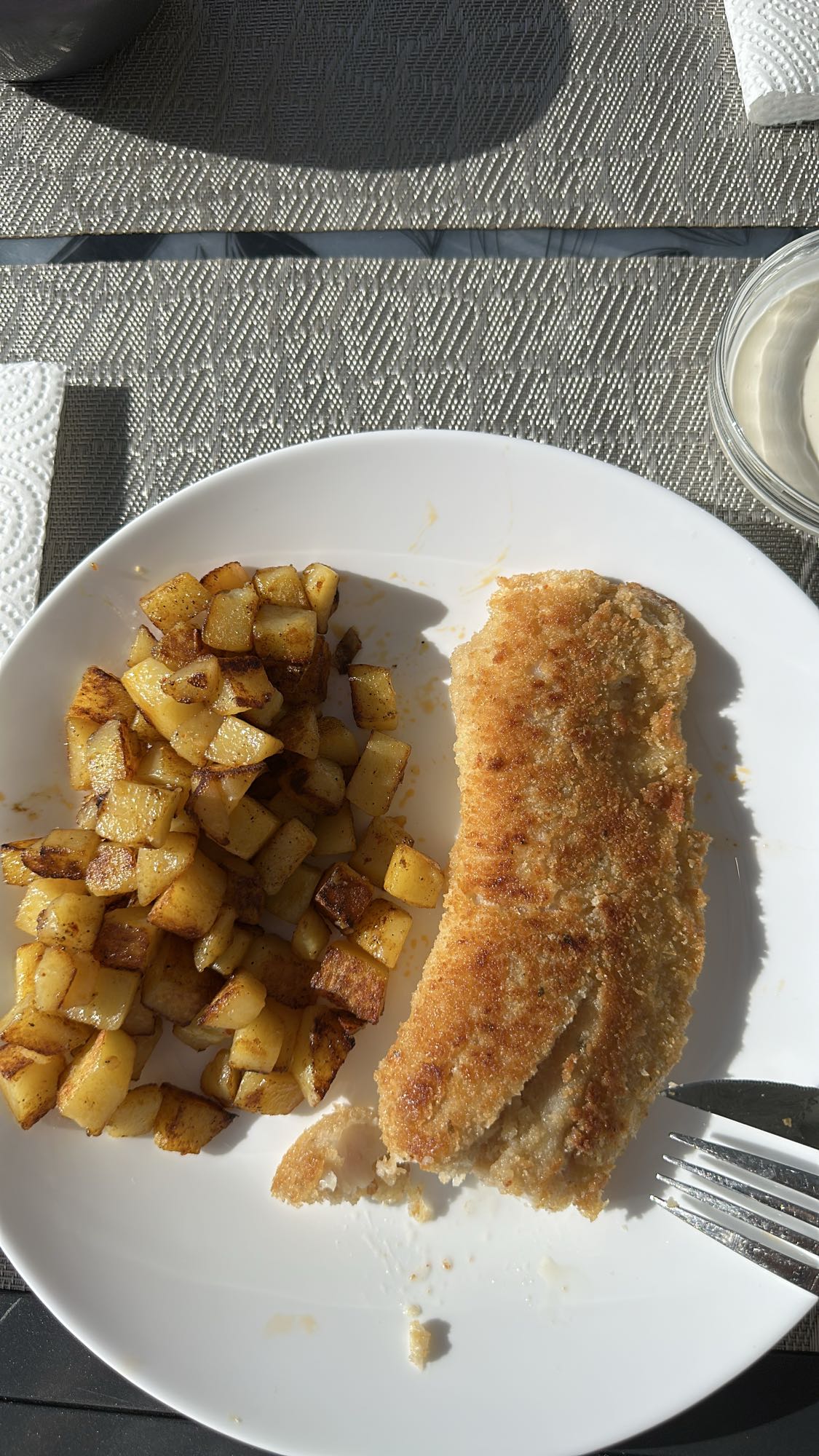 Gebratener Fisch mit Kartoffeln