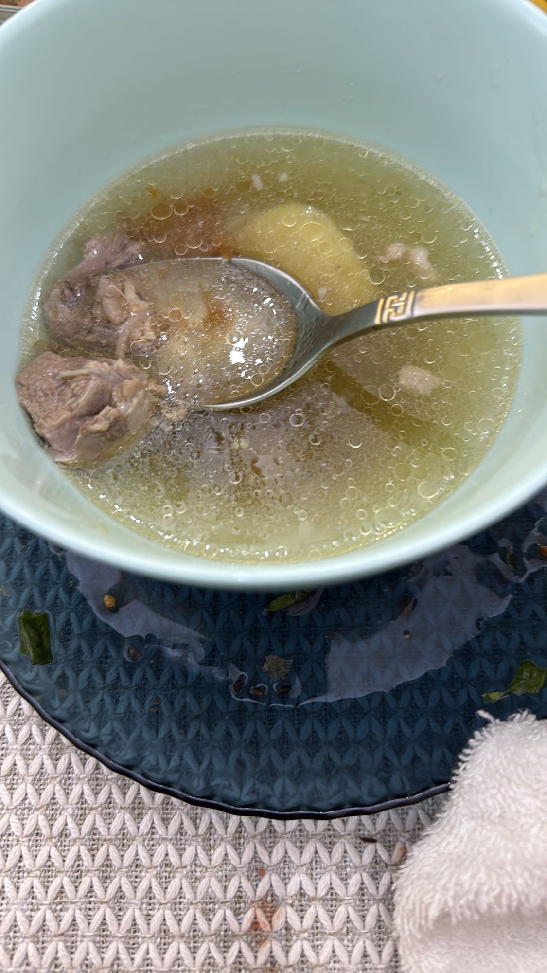 говяжий бульон с картофелем