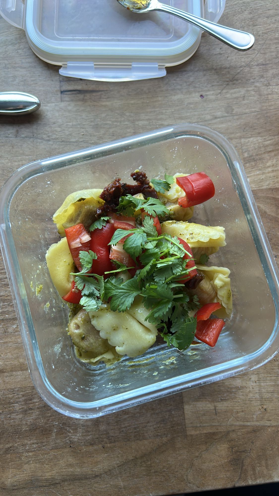 Pasta med paprika & örter