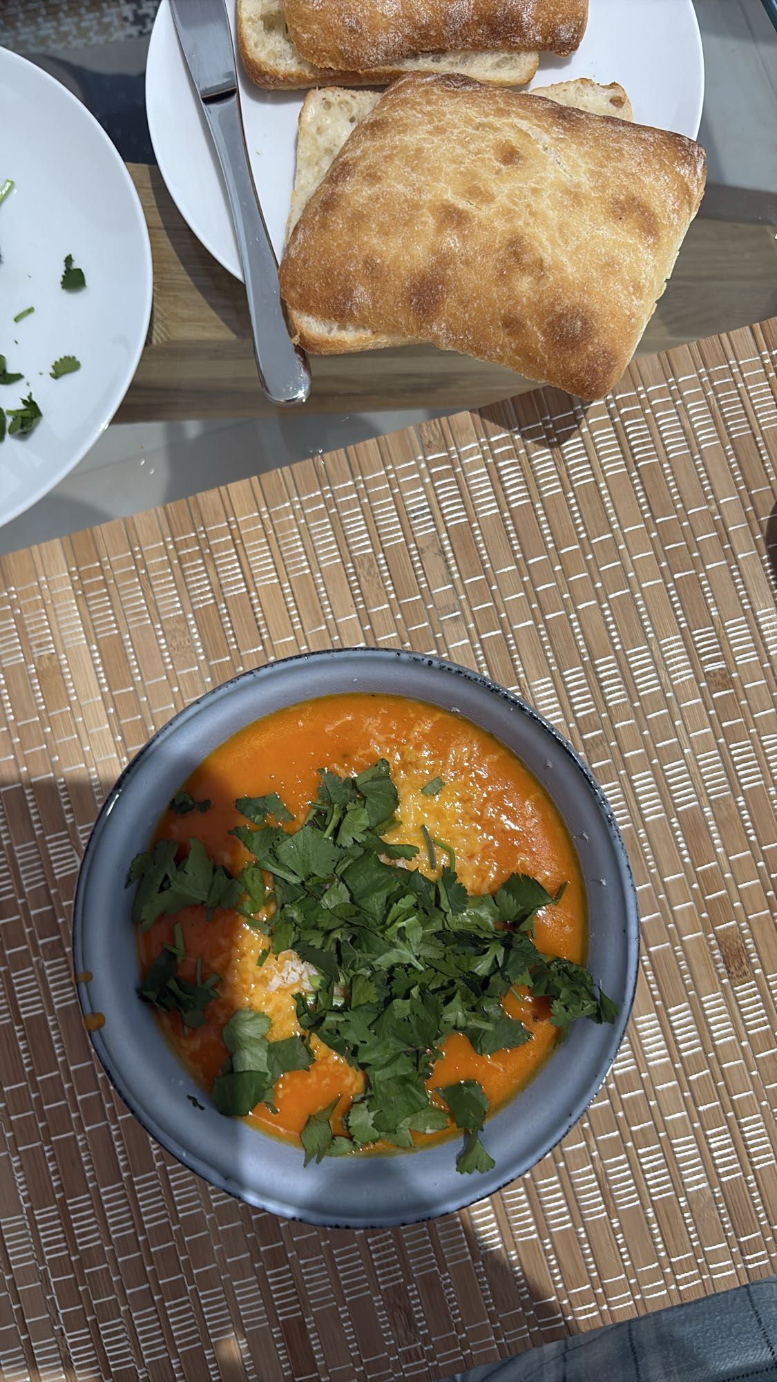 Tomato soup with bread