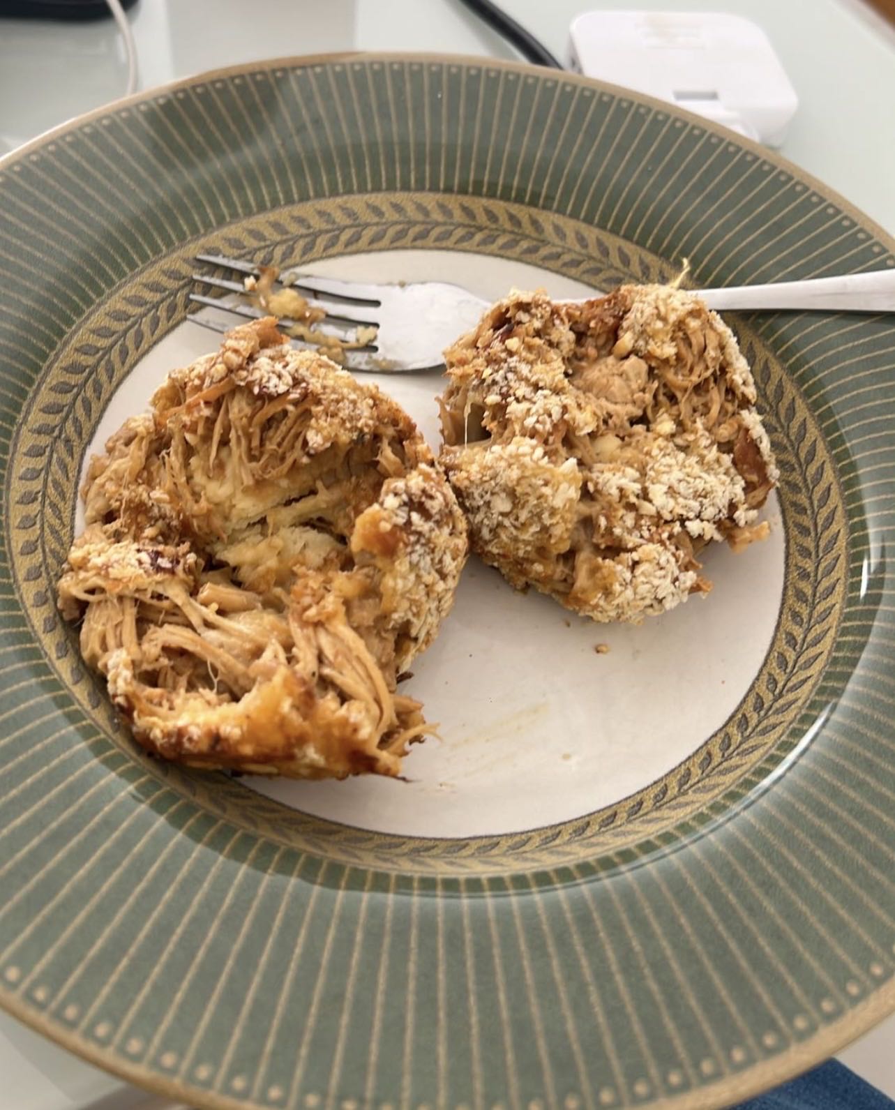 Bolinho de frango assado