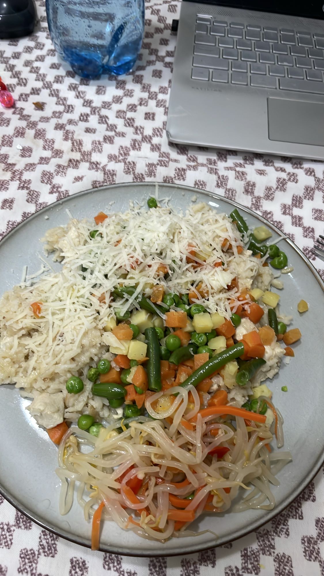 Orez cu legume și parmezan