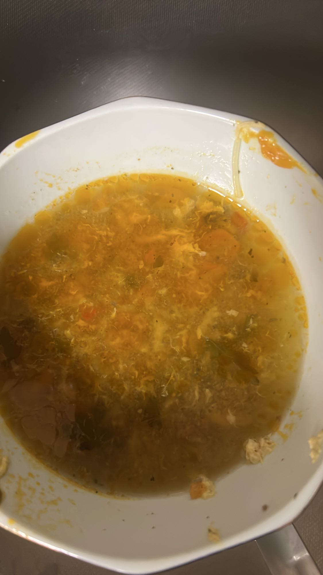 Supă de legume cu ou