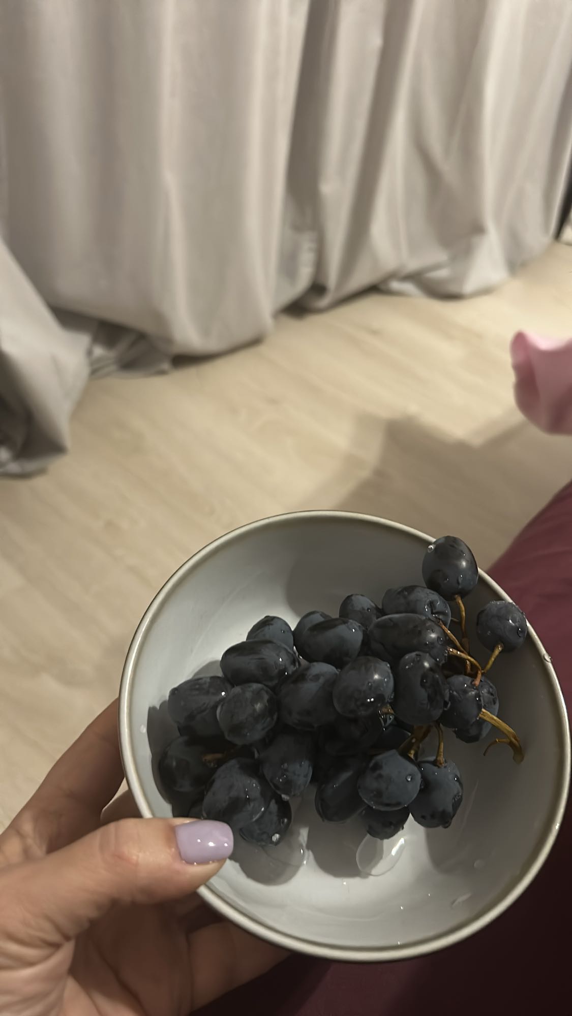 Struguri negri proaspeți