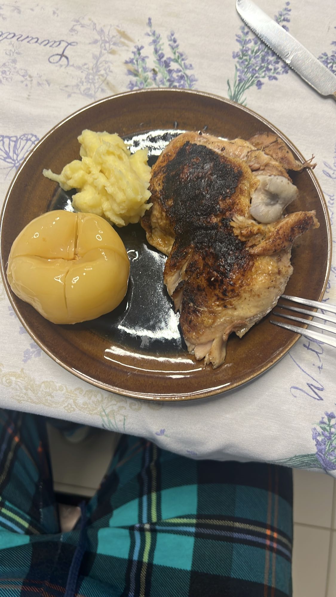 Pui cu piure și compot