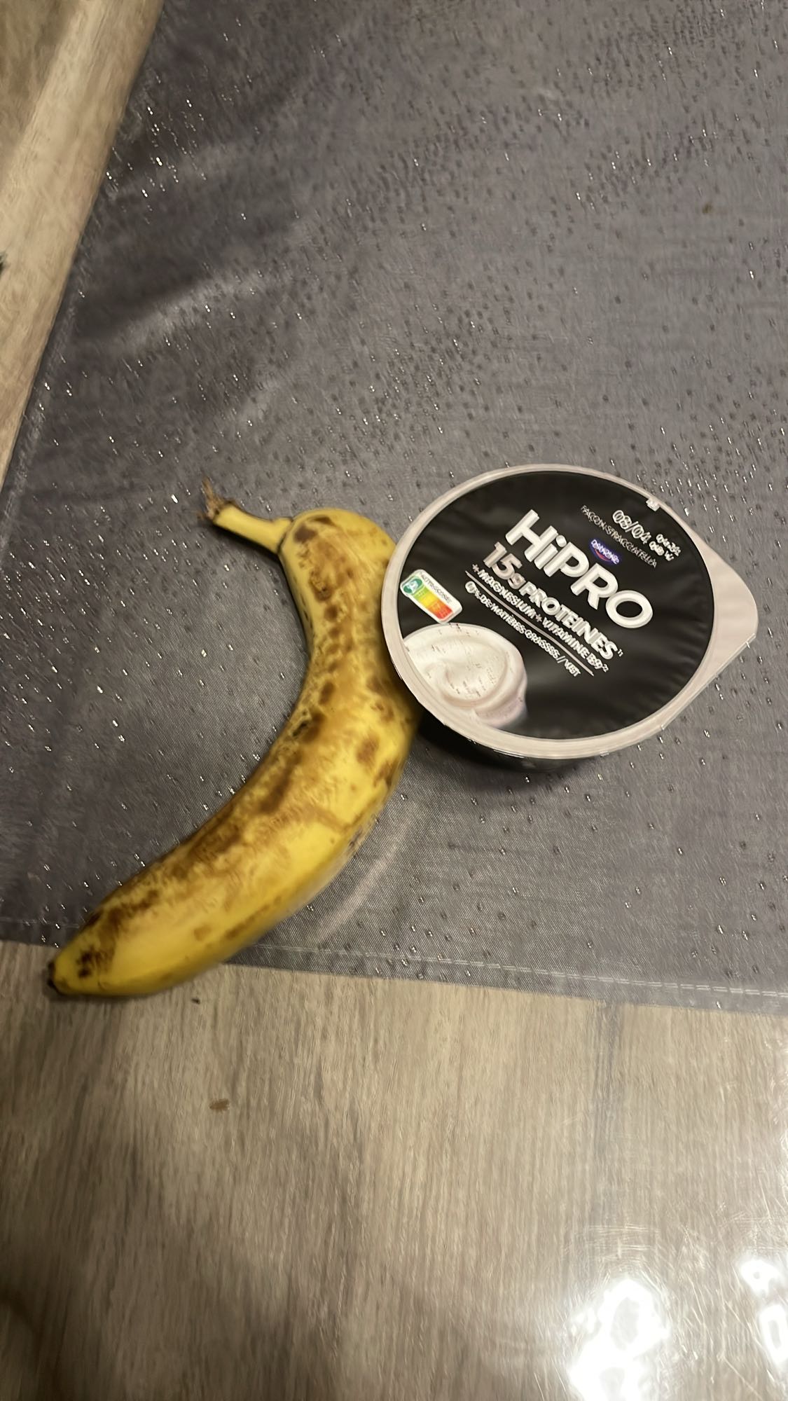 Banane et yaourt protéiné