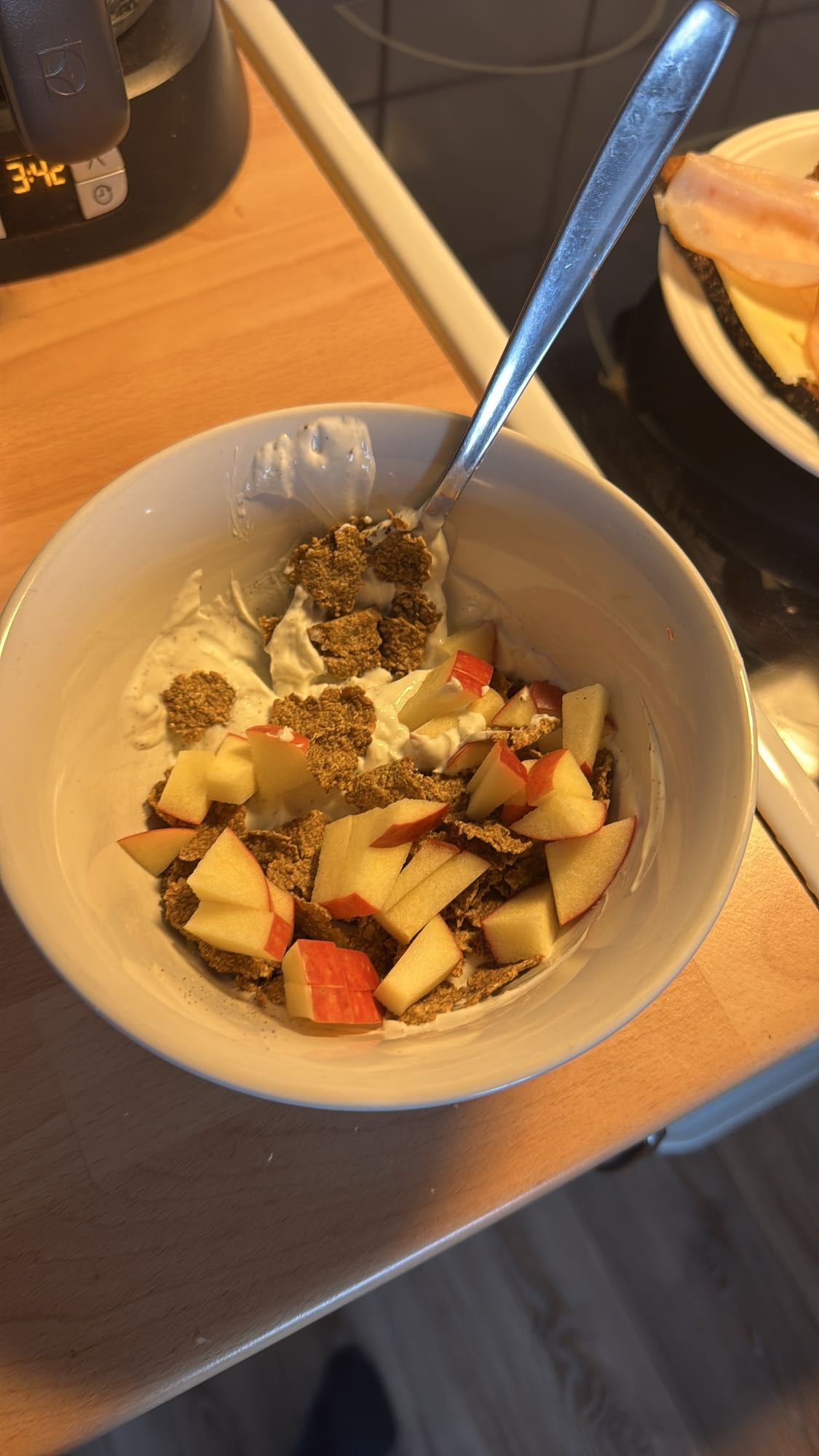 Yoghurt med äpple & flingor