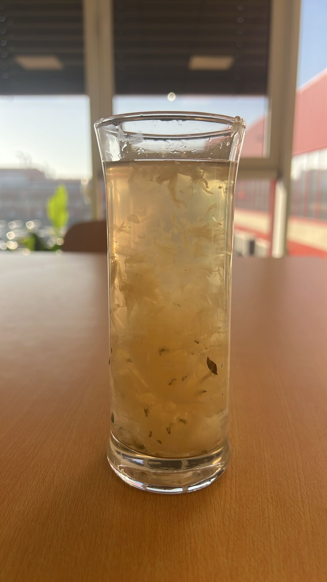 Ceai cu flori de crizantemă