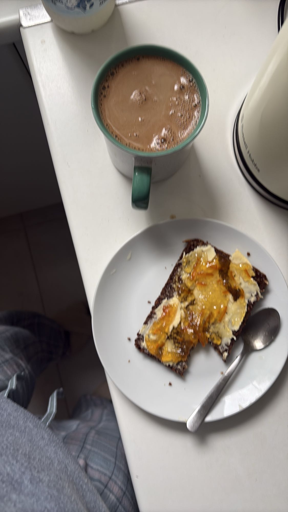 Hot chocolate and toast