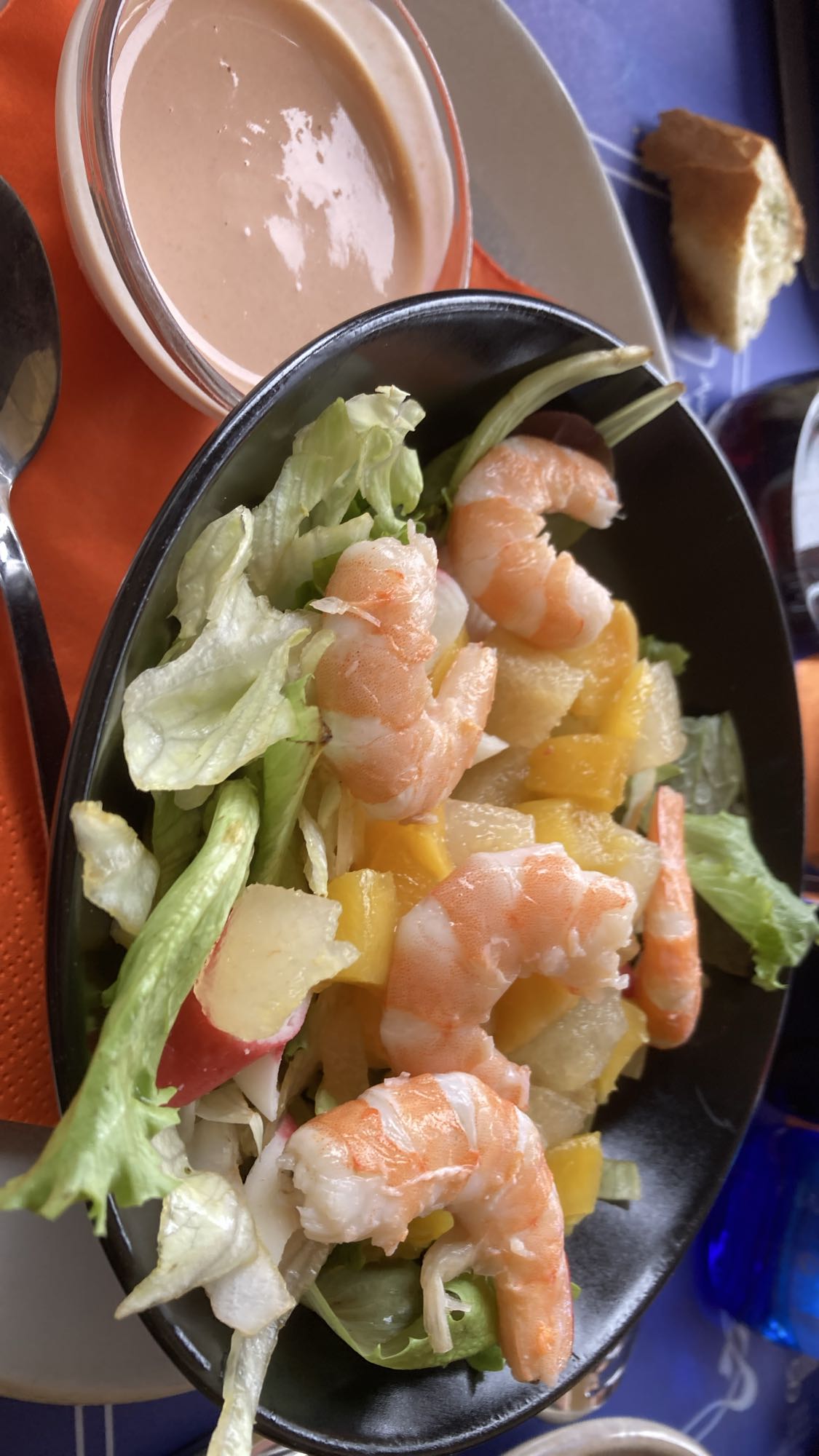 Räksallad med dressing