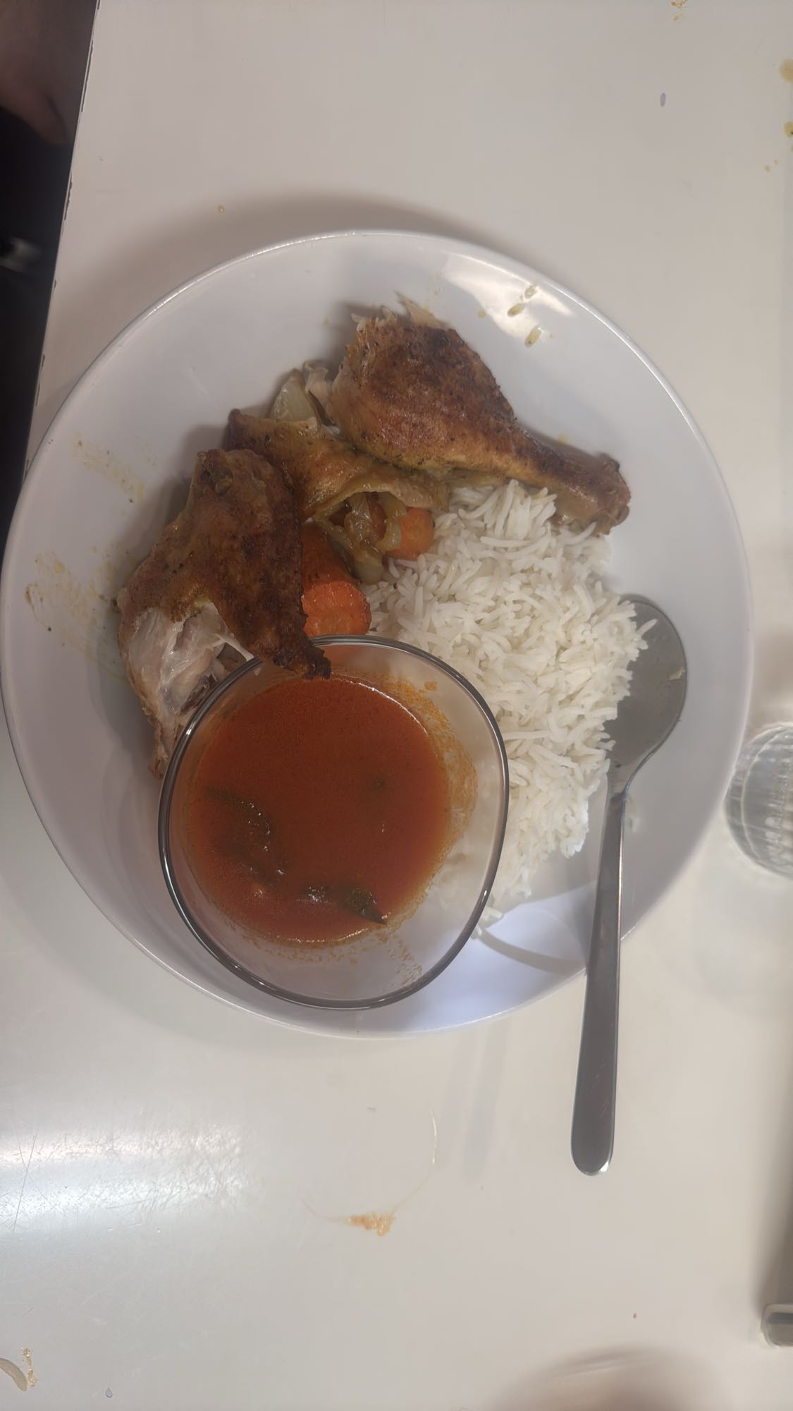 Kyckling med ris och sås
