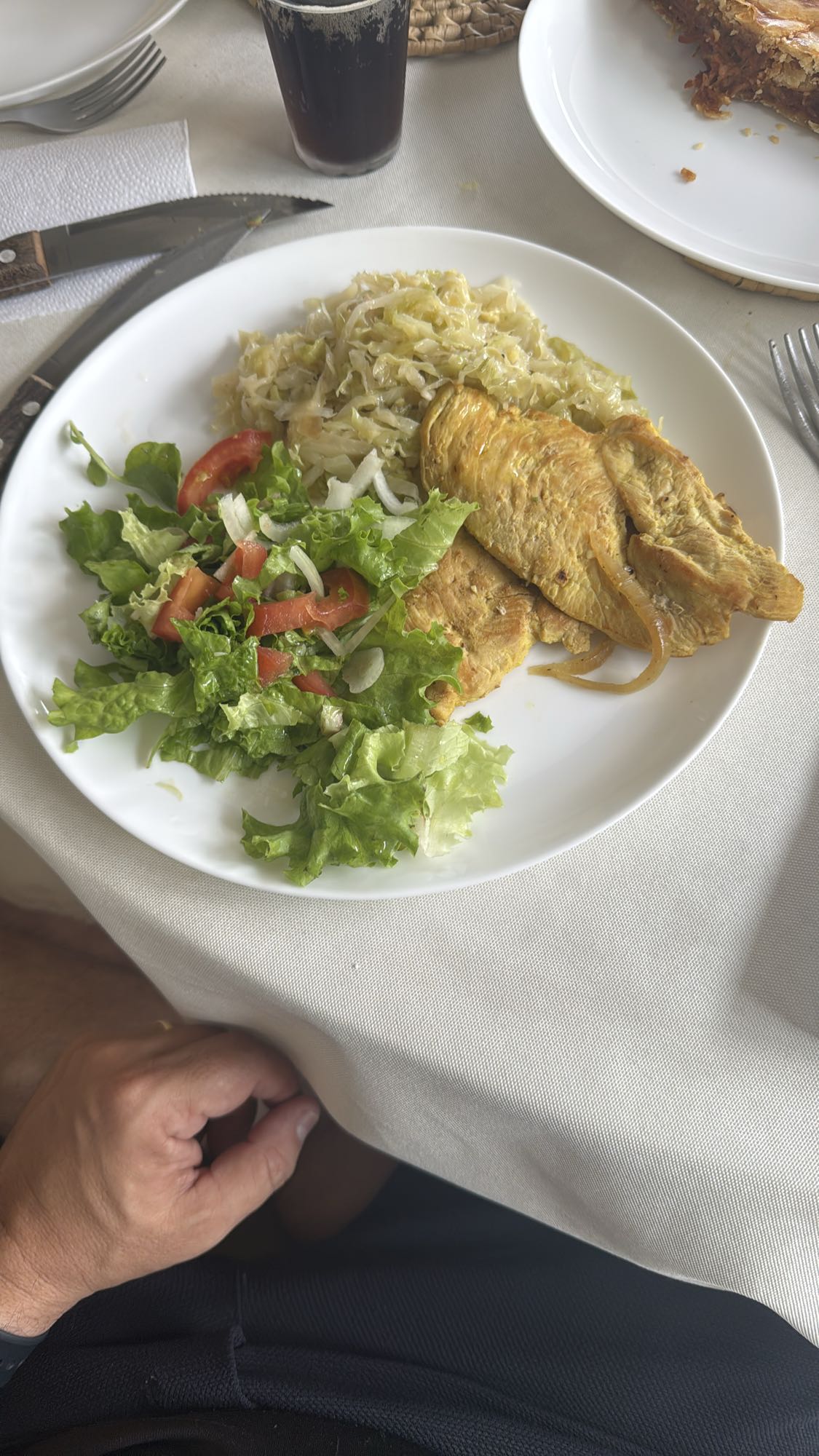 Frango grelhado com salada