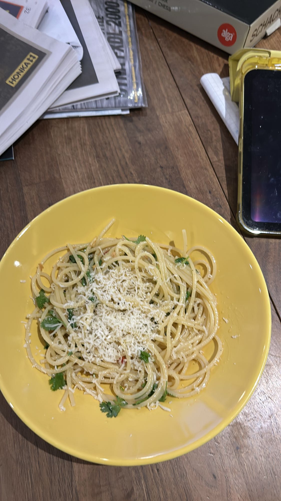 Pasta med ost och örter