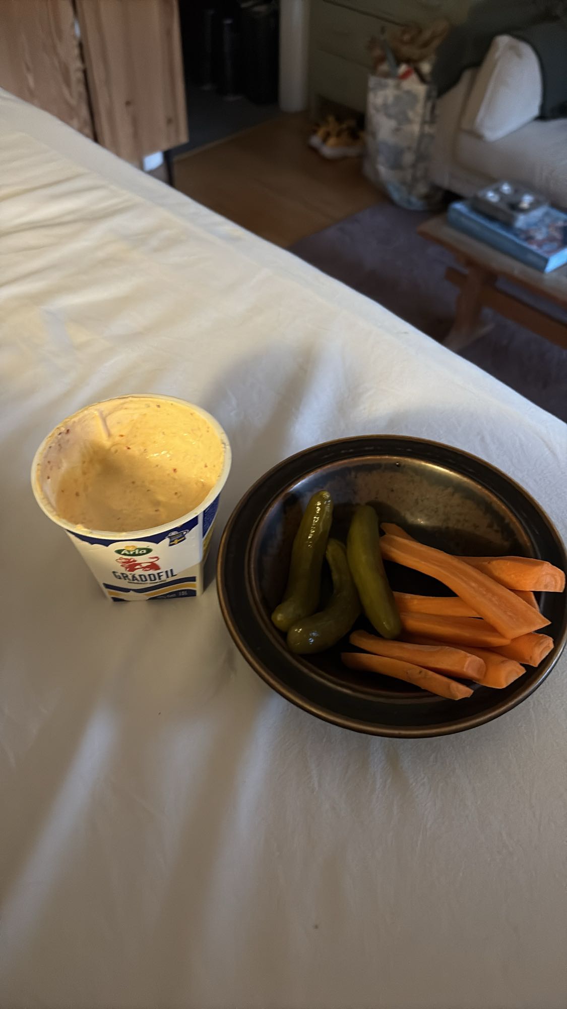 Grönsaksstavar med dipp