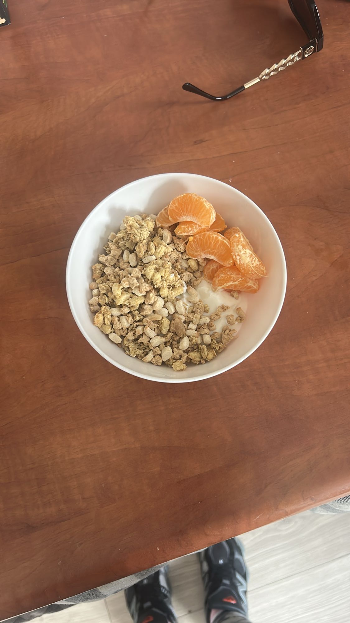 Yoghurt met muesli en mandarijn
