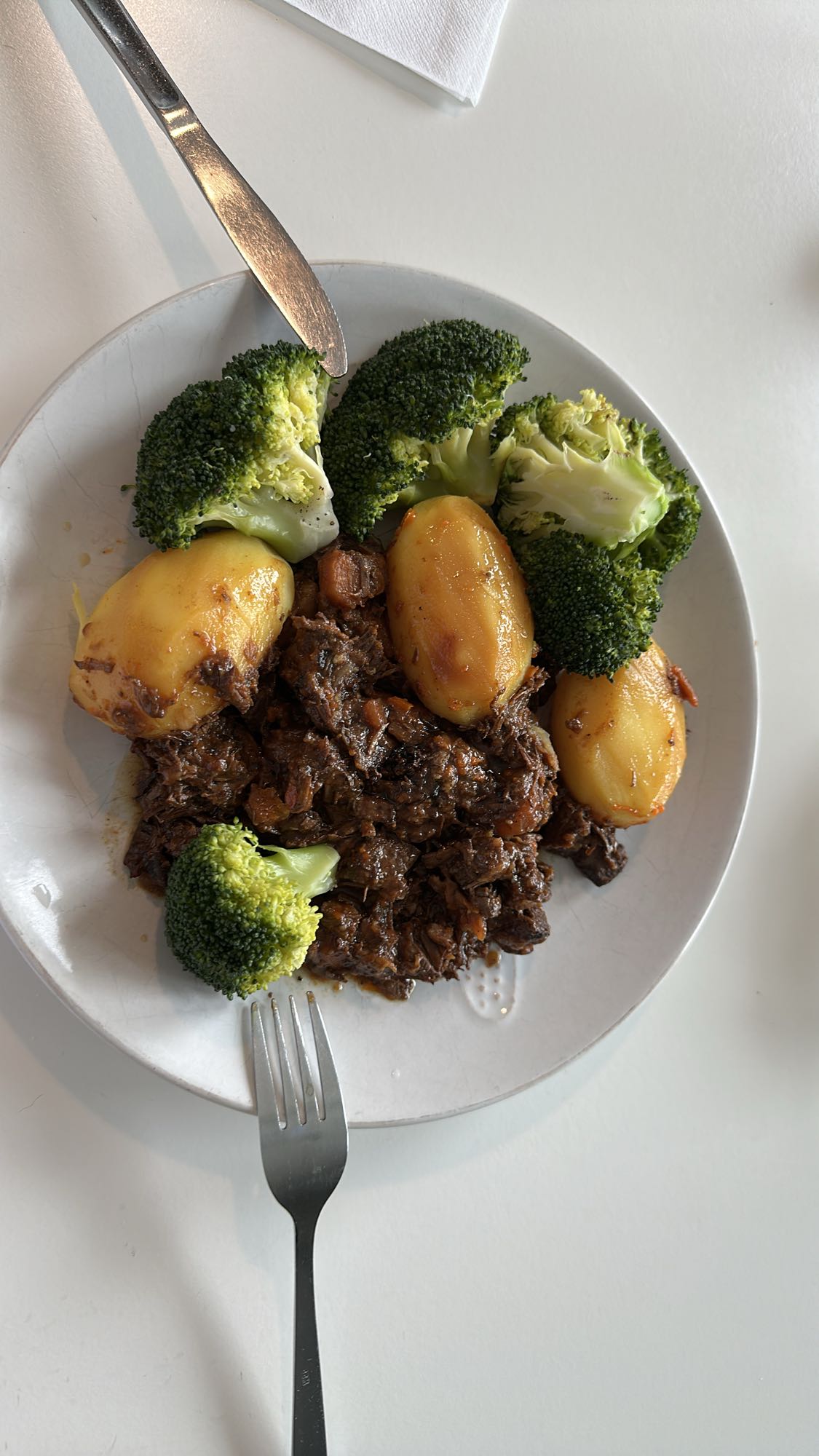 Köttgryta med potatis & broccoli