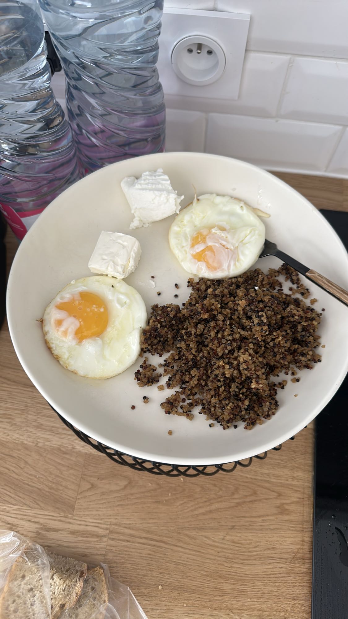 Petit-déjeuner quinoa œufs