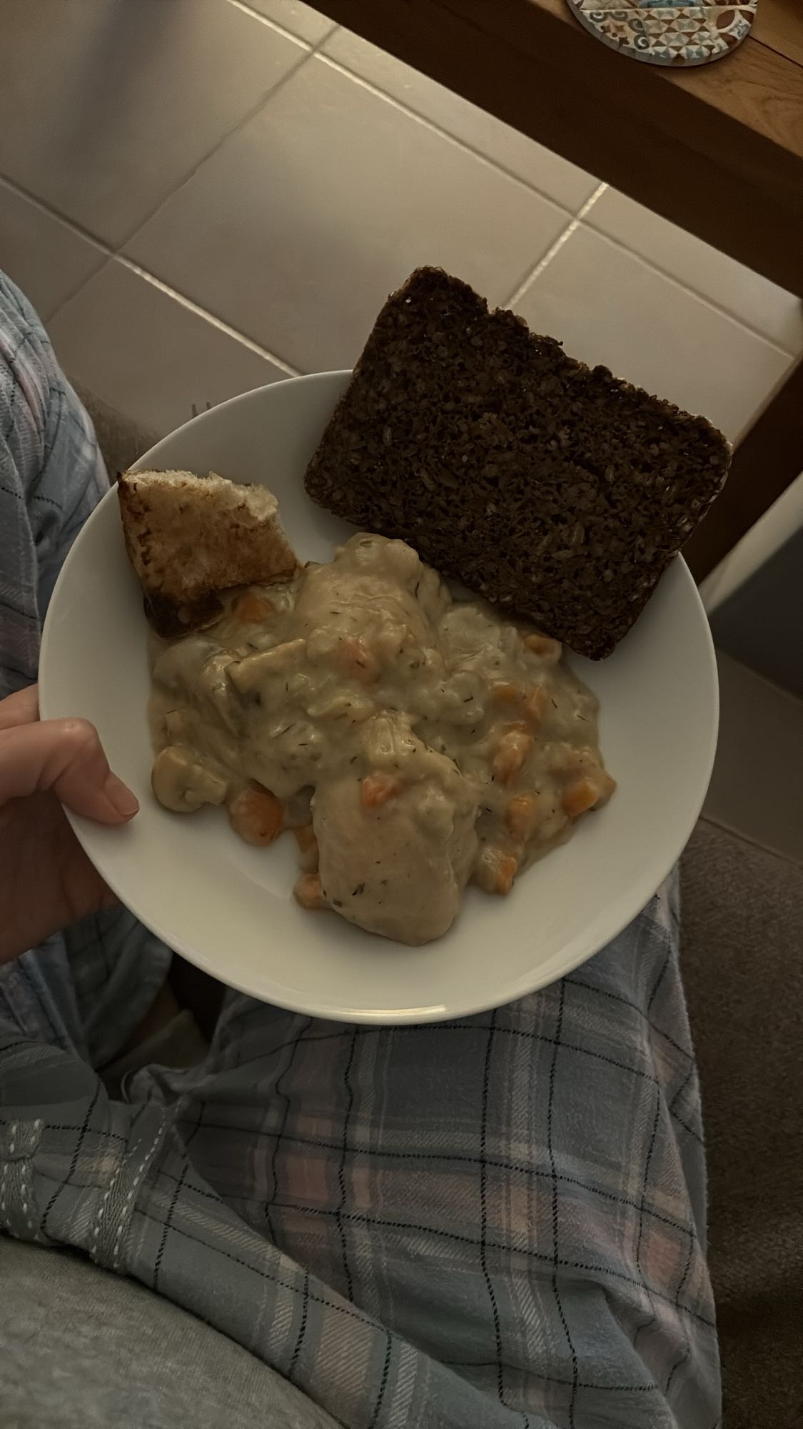 Chicken stew with bread