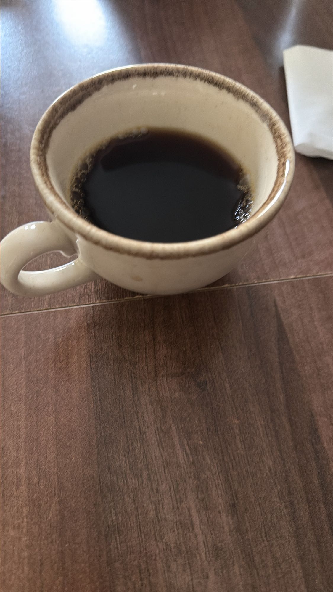 Cafea neagră simplă