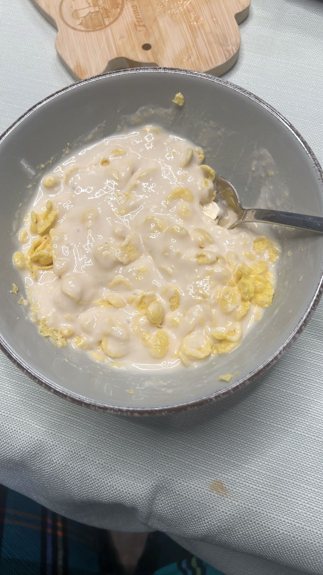 Iaurt cu fulgi de porumb