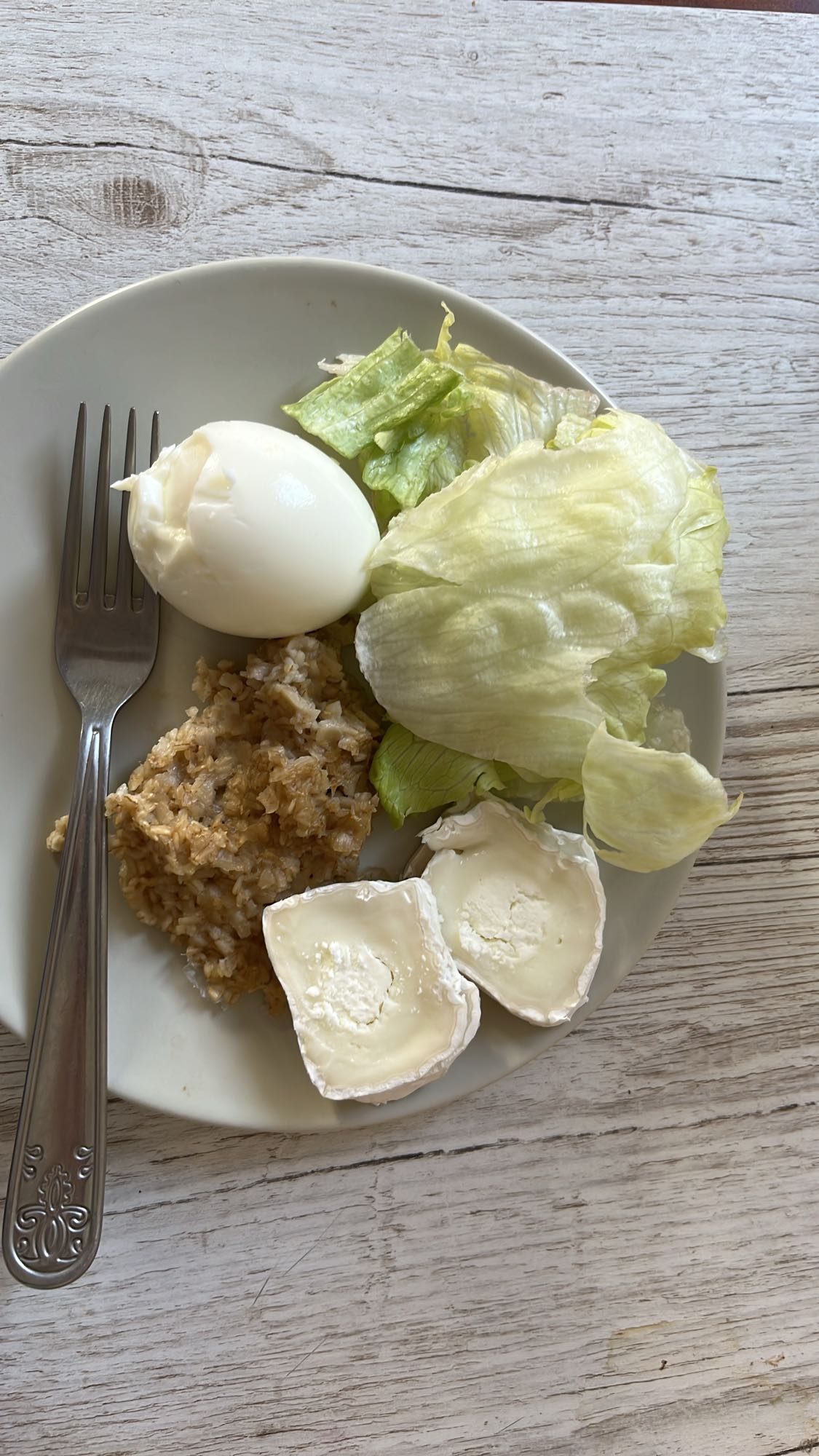 Egg, cheese, bulgur, lettuce